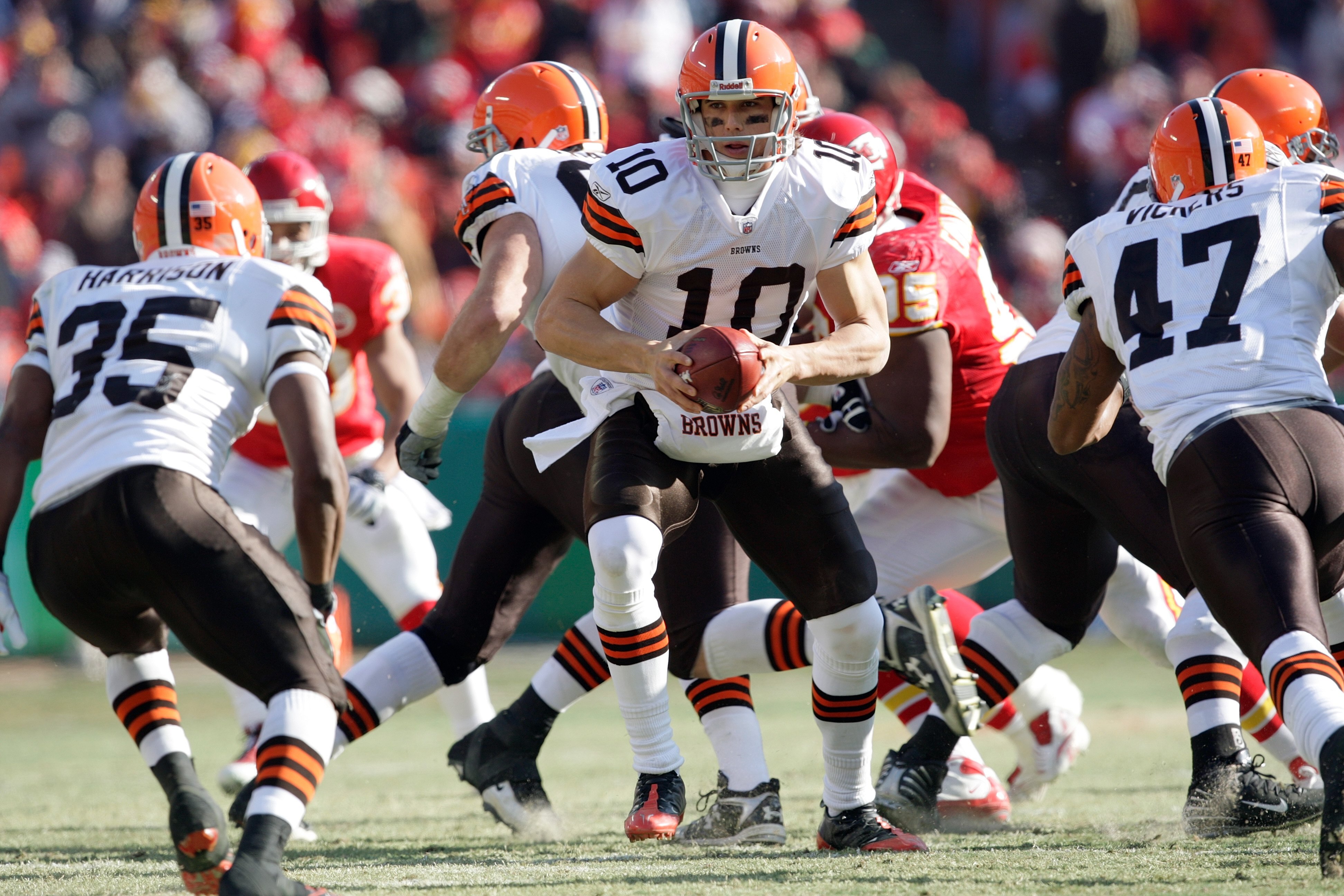 KANSAS CITY, MO - DECEMBER 20:  Quarterback Brady Quinn #10 of the Cleveland Browns looks to hand off the ball during their NFL game against the Kansas City Chiefs on December 20, 2009 at Arrowhead Stadium in Kansas City, Missouri. The Browns defeated the