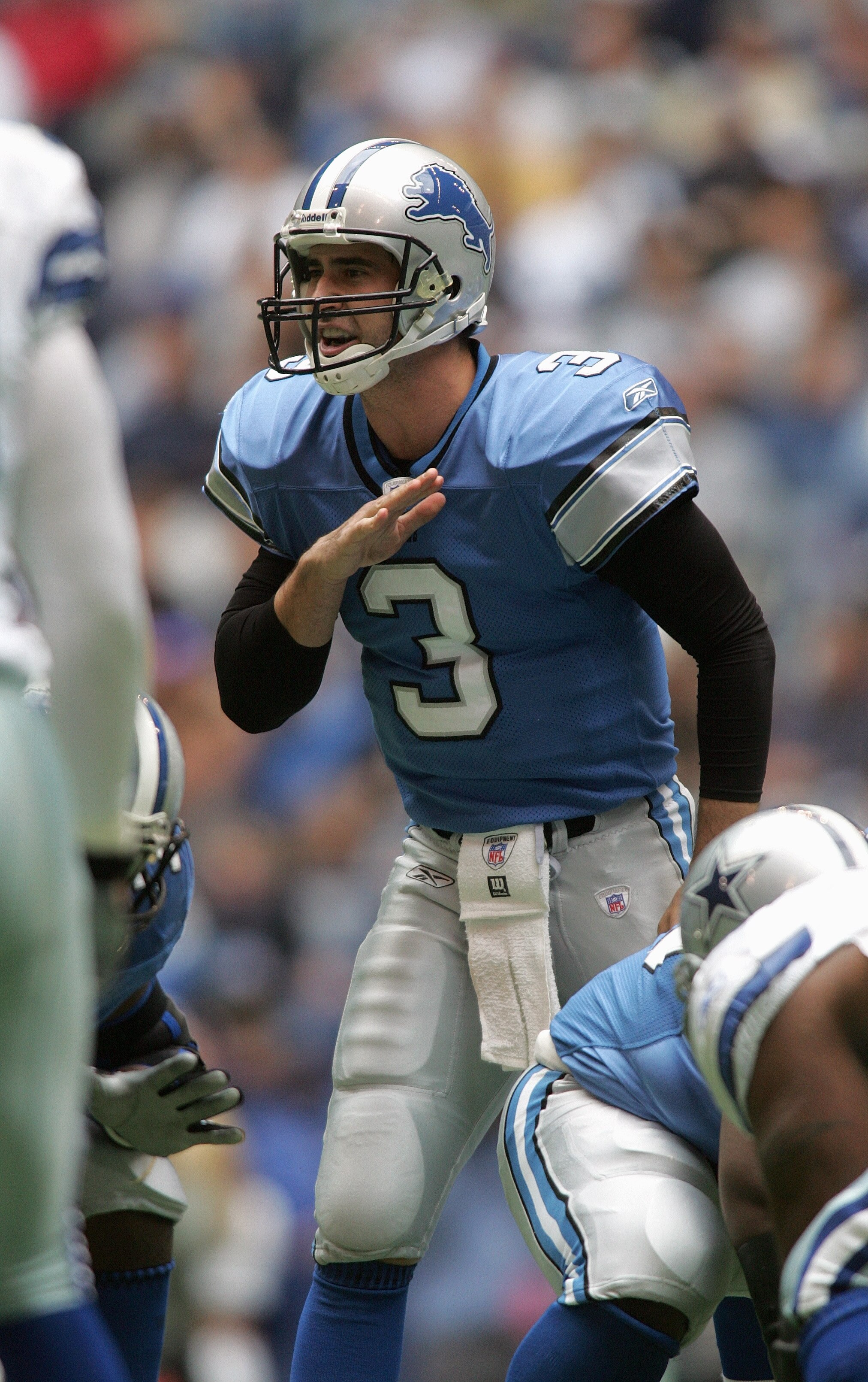 IRVING, TX - NOVEMBER 20:  Quarterback Joey Harrington #3 of the Detroit Lions calls an audible play at the line of scrimmage during their game against the Dallas Cowboys on November 20, 2005 at Texas Stadium in Irving, Texas.  The Cowboys defeated the Li