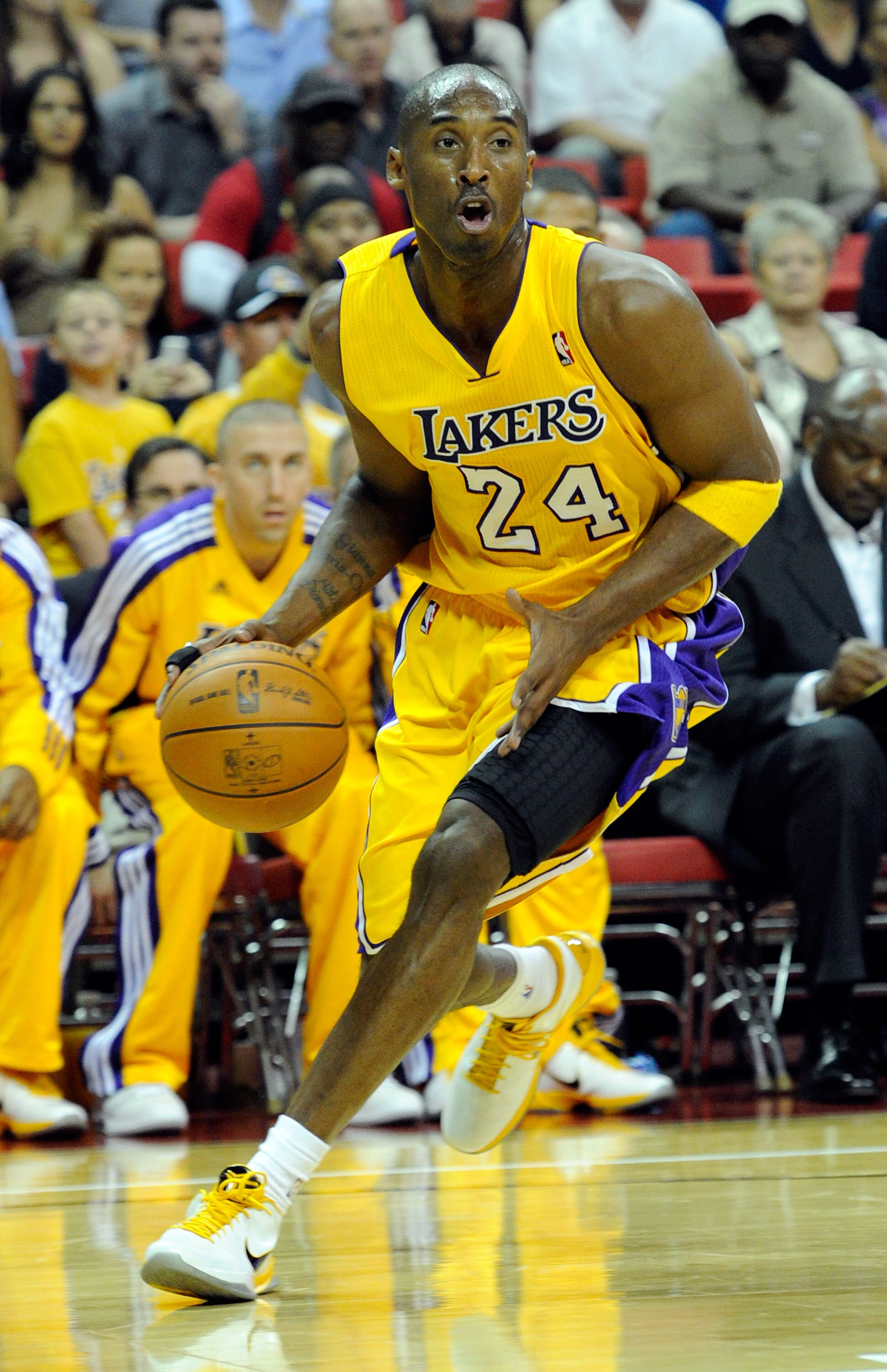 LAS VEGAS - OCTOBER 13:  Kobe Bryant #24 of the Los Angeles Lakers drives against the Sacramento Kings during their preseason game at the Thomas & Mack Center October 13, 2010 in Las Vegas, Nevada. NOTE TO USER: User expressly acknowledges and agrees that