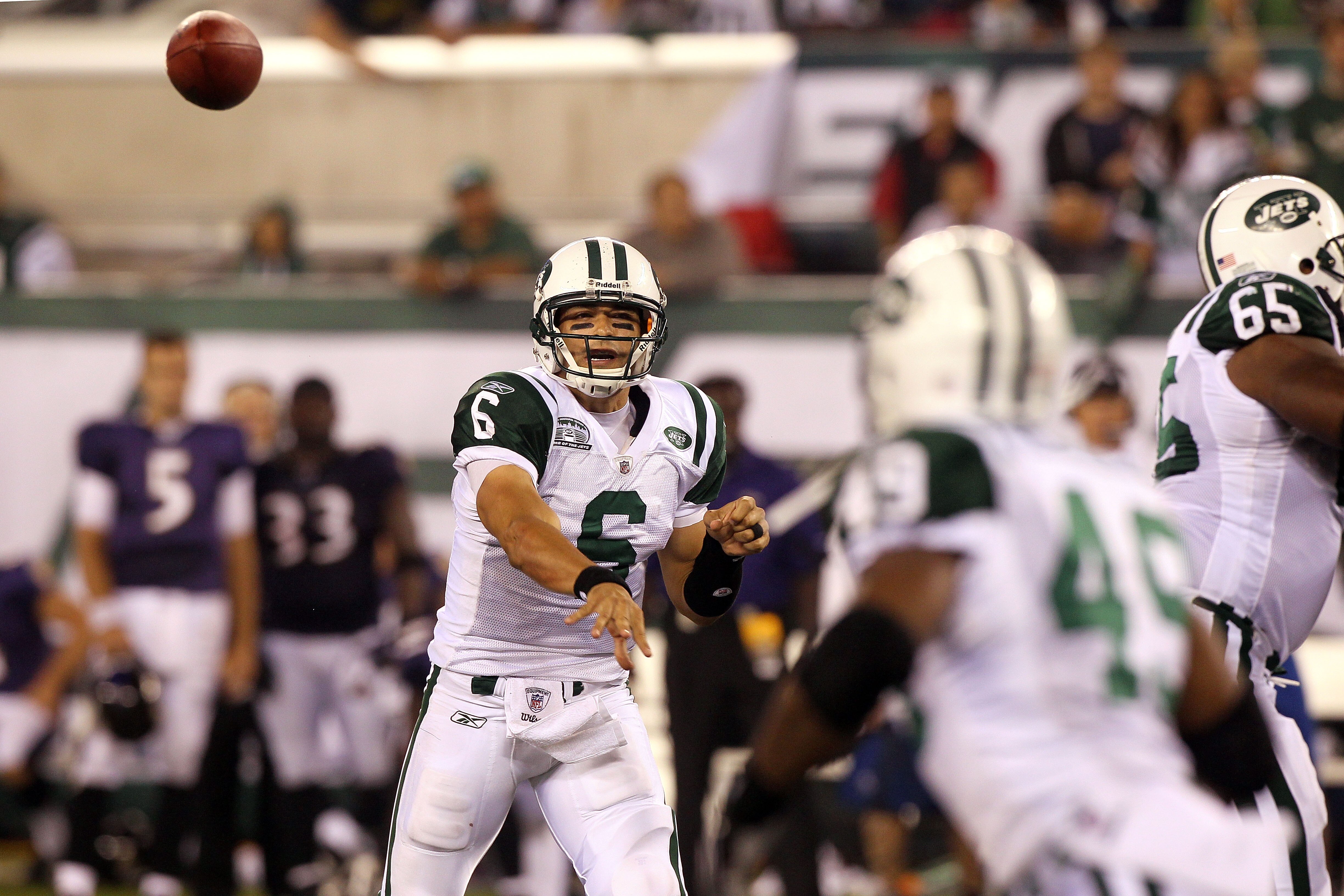 EAST RUTHERFORD, NJ - SEPTEMBER 13:  Mark Sanchez #6 of the New York Jets in action against the Baltimore Ravens during their home opener at the New Meadowlands Stadium on September 13, 2010 in East Rutherford, New Jersey.  (Photo by Jim McIsaac/Getty Ima