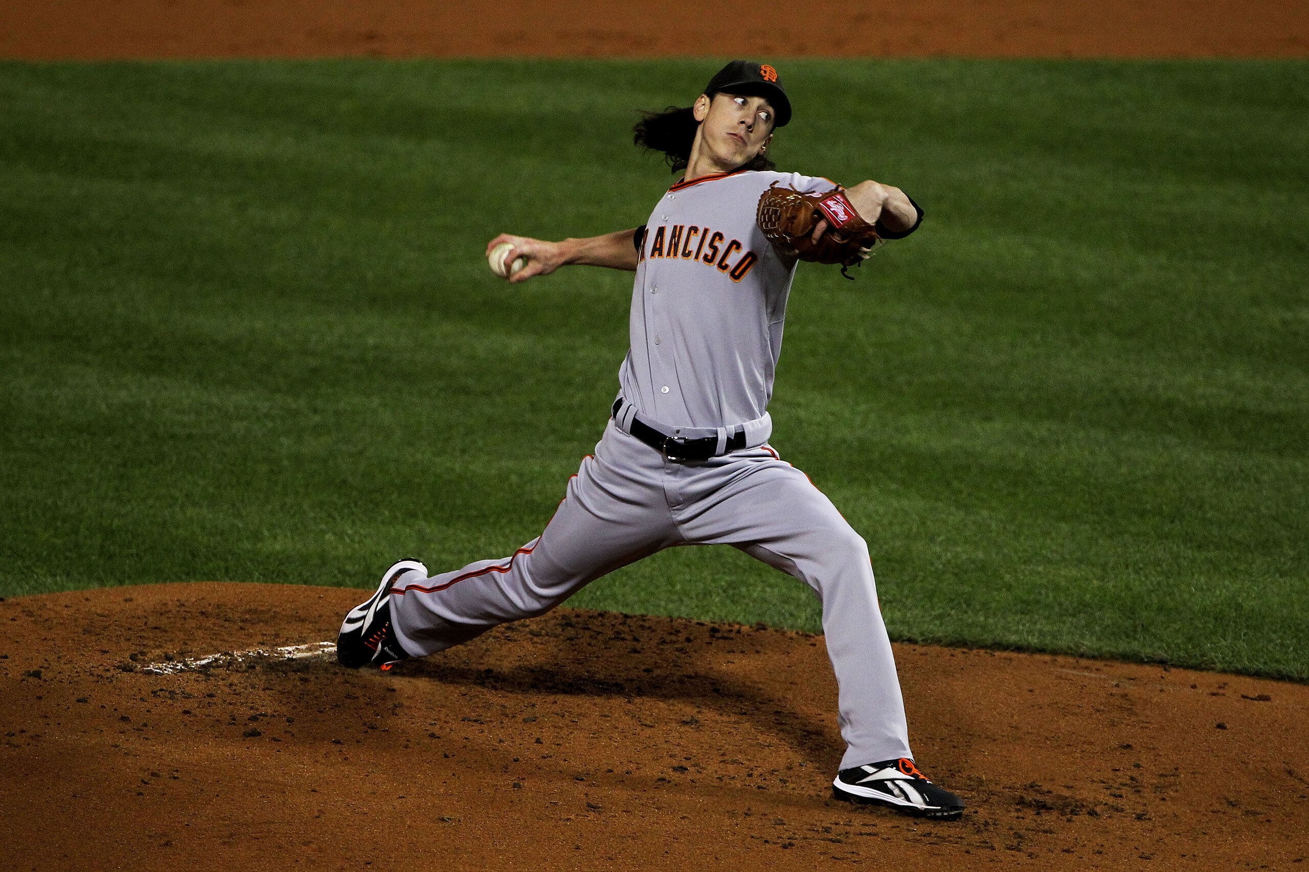 PHILADELPHIA - OCTOBER 16:  Pitcher Tim Lincecum #55 of the San Francisco Giants pitches in the first inning against the Philadelphia Phillies in Game One of the NLCS during the 2010 MLB Playoffs at Citizens Bank Park on October 16, 2010 in Philadelphia,