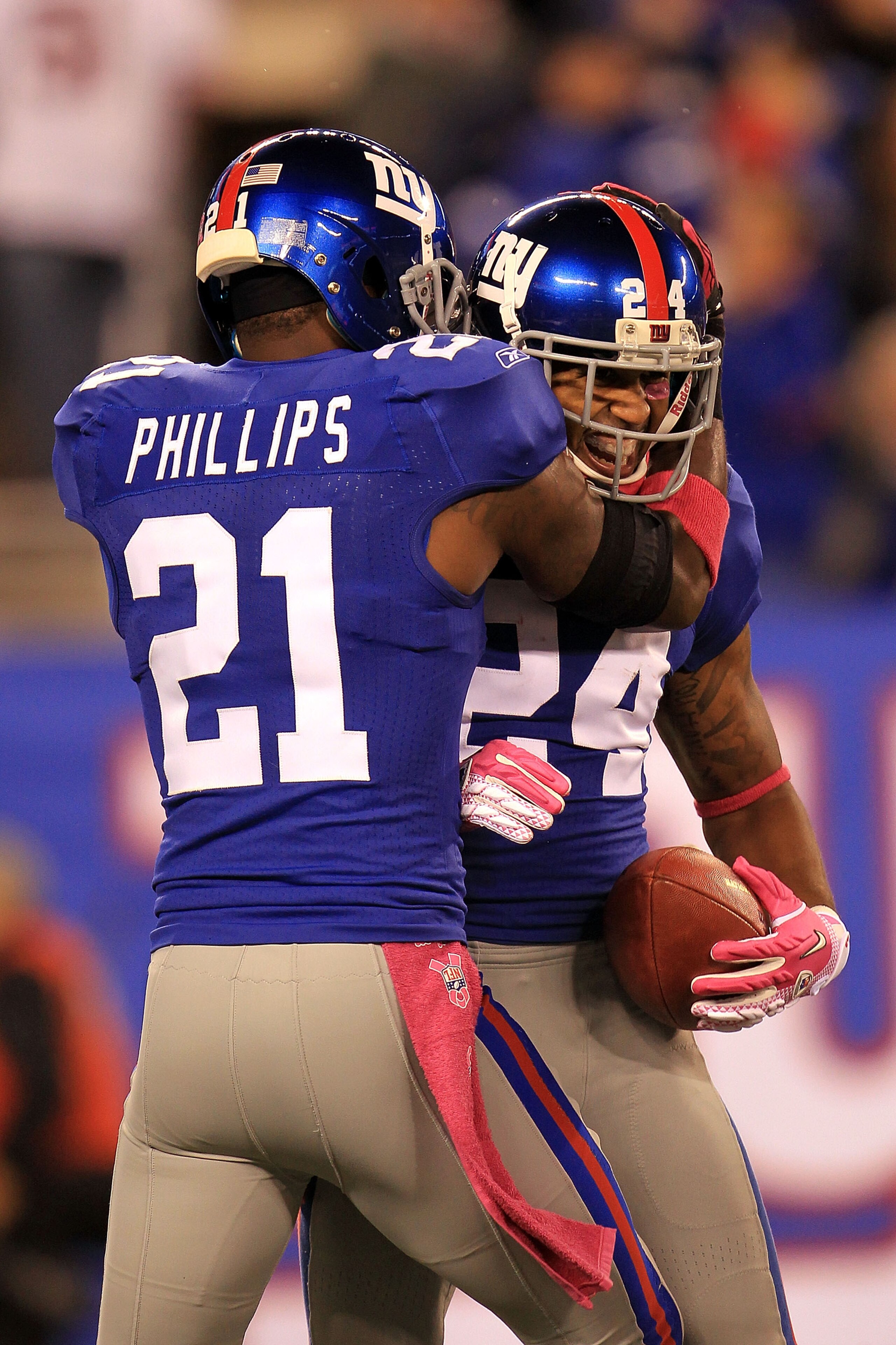 EAST RUTHERFORD, NJ - OCTOBER 03: Terrell Thomas #24 of the New York Giants celebrates after an interception against the Chicago Bears with teammate Osi Umenyiora #72 at New Meadowlands Stadium on October 3, 2010 in East Rutherford, New Jersey. (Photo b EAST RUTHERFORD, NJ - OCTOBER 03: Terrell Thomas #24 of the New York Giants celebrates after an interception against the Chicago Bears with teammate Osi Umenyiora #72 at New Meadowlands Stadium on October 3, 2010 in East Rutherford, New Jersey. (Photo b