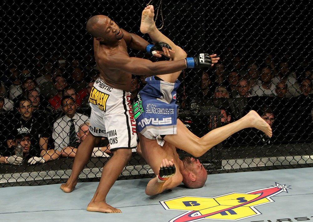 Tough to tell who you'd rather be in this picture.