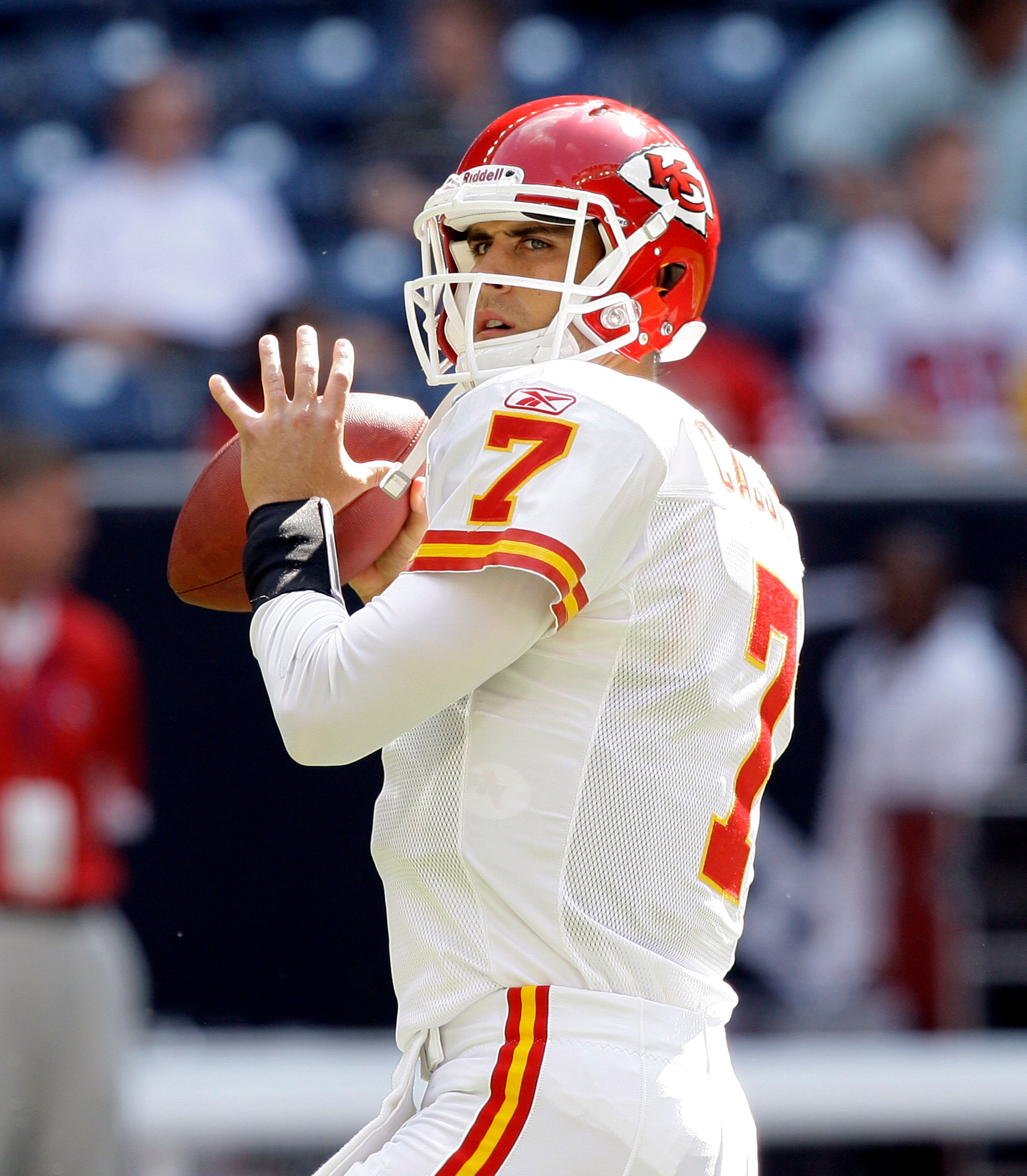 HOUSTON - OCTOBER 17:  Quarterback Matt Cassel #7 of the Kansas City Chiefs throws passes during warm ups before playing the Houston Texans at Reliant Stadium on October 17, 2010 in Houston, Texas.  (Photo by Bob Levey/Getty Images)
