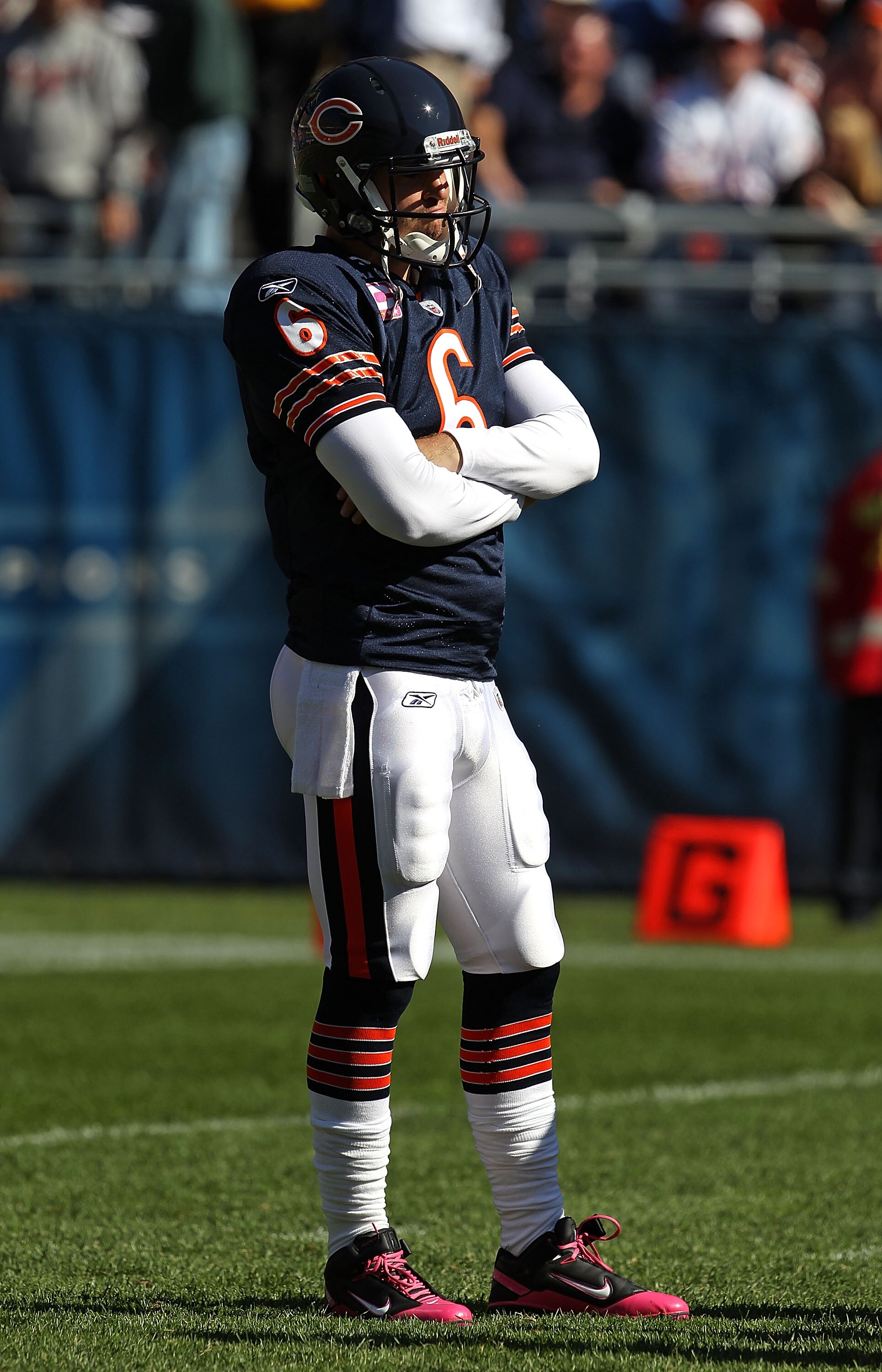 CHICAGO - OCTOBER 17: Jay Cutler #6 of the Chicago Bears waits for a play during a time-out against the Seattle Seahawks at Soldier Field on October 17, 2010 in Chicago, Illinois. The Seahawks defeated the Bears 23-20. (Photo by Jonathan Daniel/Getty Imag