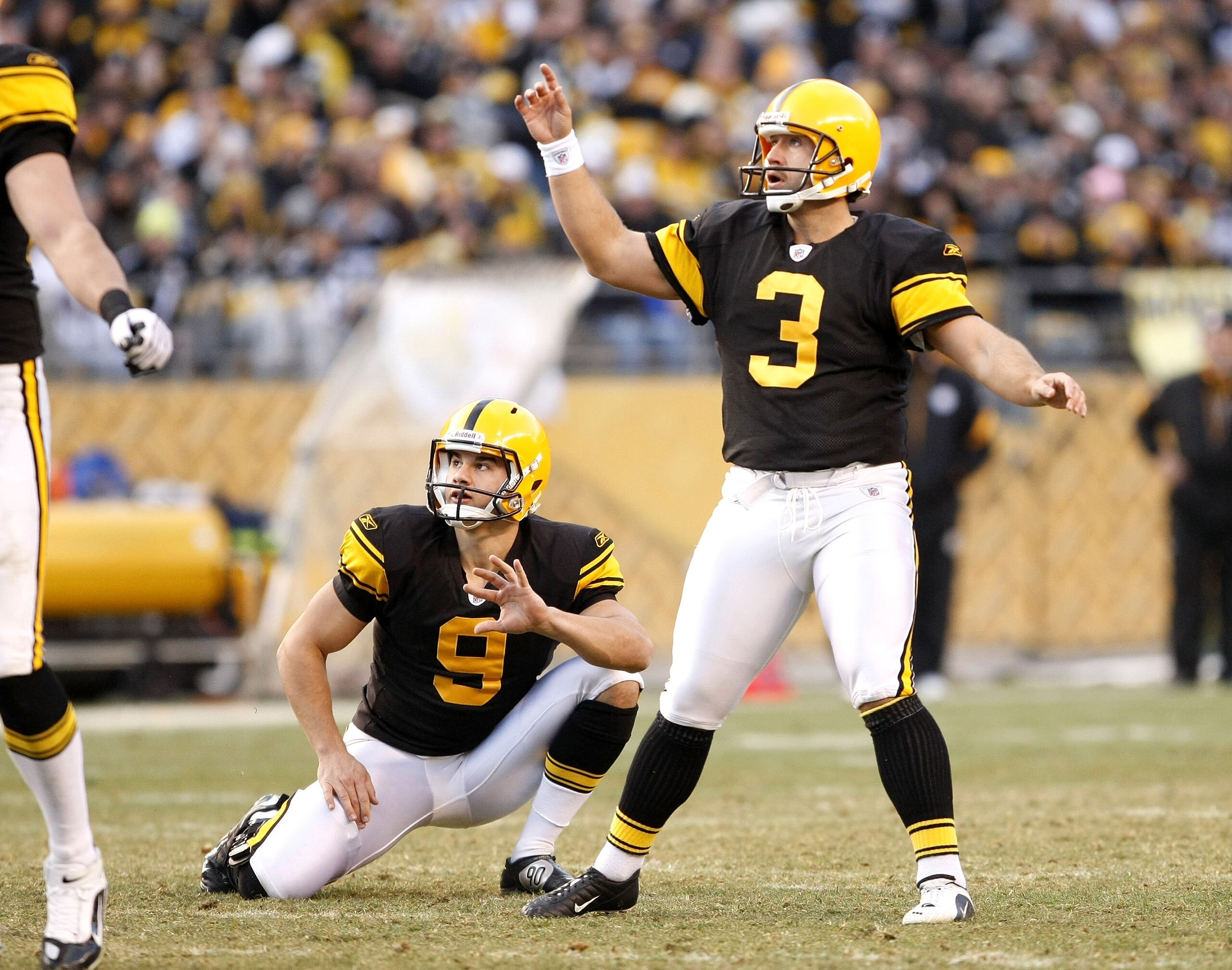 PITTSBURGH - DECEMBER 27:  Jeff Reed #3 and Daniel Sepulveda #9 of the Pittsburgh Steelers watch a fourth quarter field goal that turned out to be the game winning score against the Baltimore Ravens on December 27, 2009 at Heinz Field in Pittsburgh, Penns