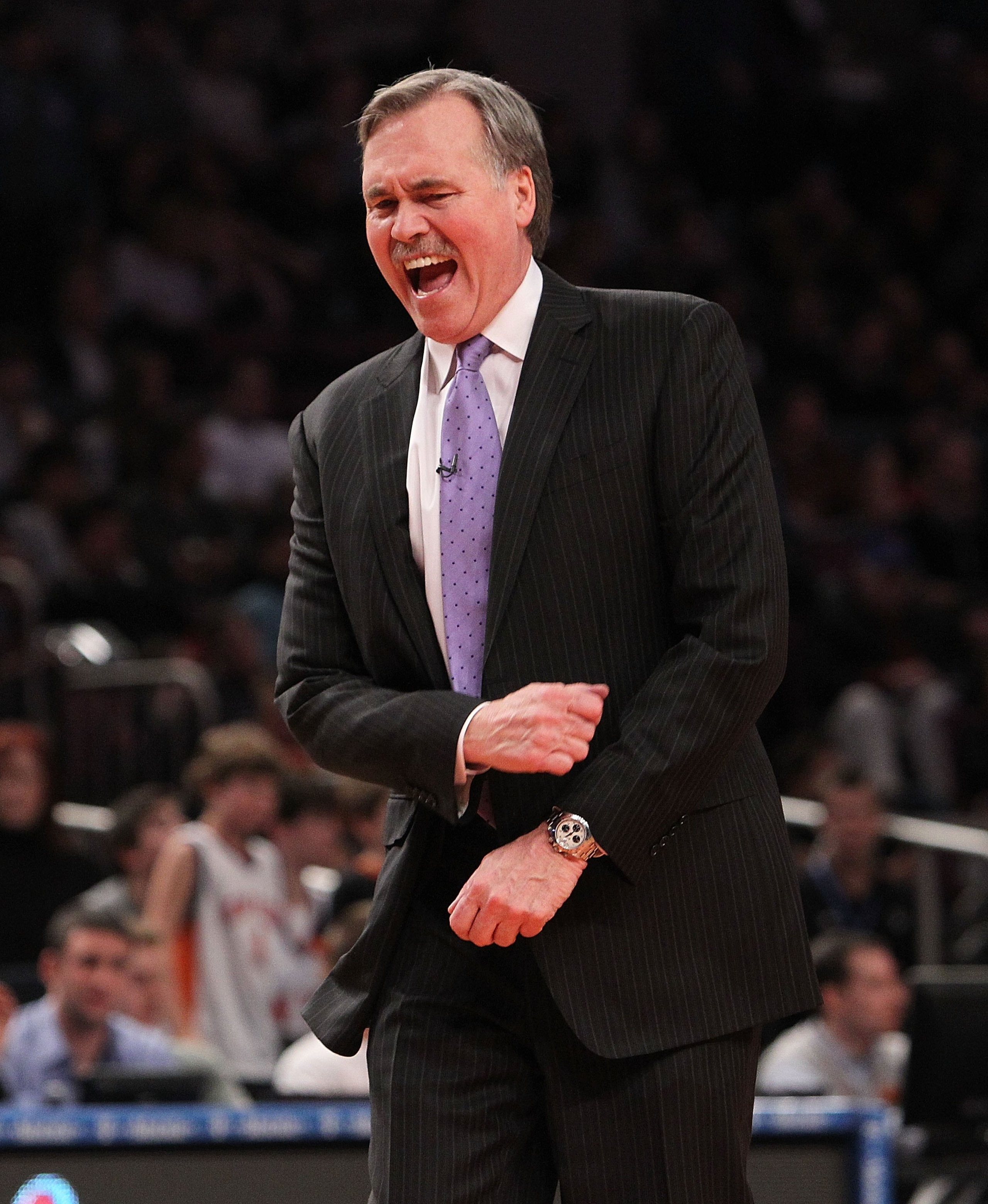 NEW YORK - FEBRUARY 20:  Head coach of the New York Knicks, Mike D'Antoni reacts against the Oklahoma City Thunder at Madison Square Garden on February 20, 2010 in New York, New York. NOTE TO USER: User expressly acknowledges and agrees that, by downloadi