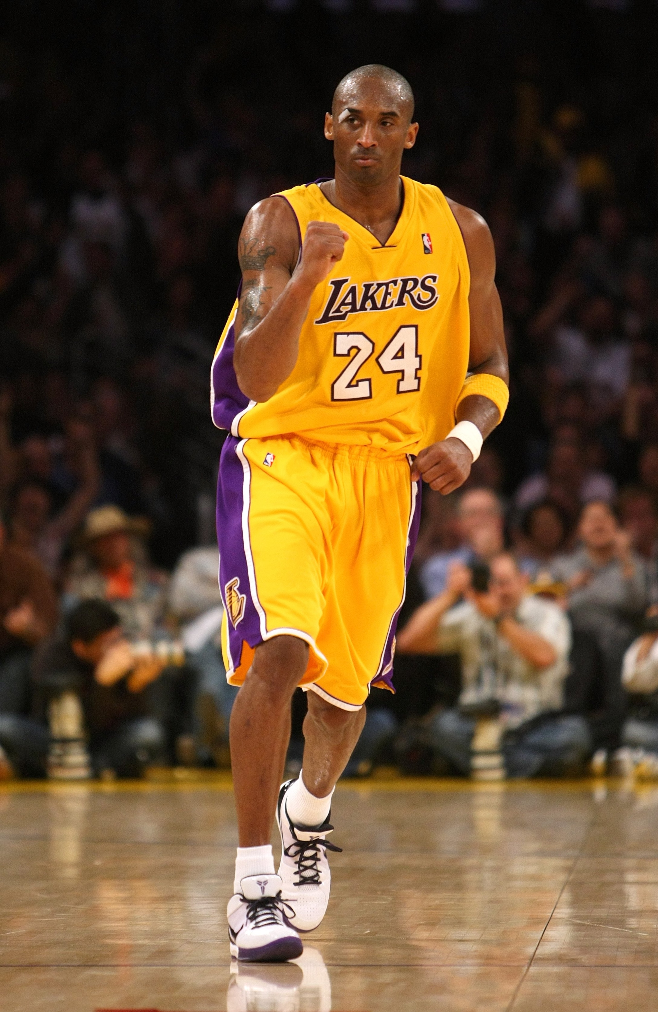 LOS ANGELES - JANUARY 16:  Kobe Bryant #24 of the Los Angeles Lakers celebrates after a play with a pump of his fist during their NBA game against the Orlando Magic on January 16, 2009 at Staples Center in Los Angeles, California. The Magic won 109-103.