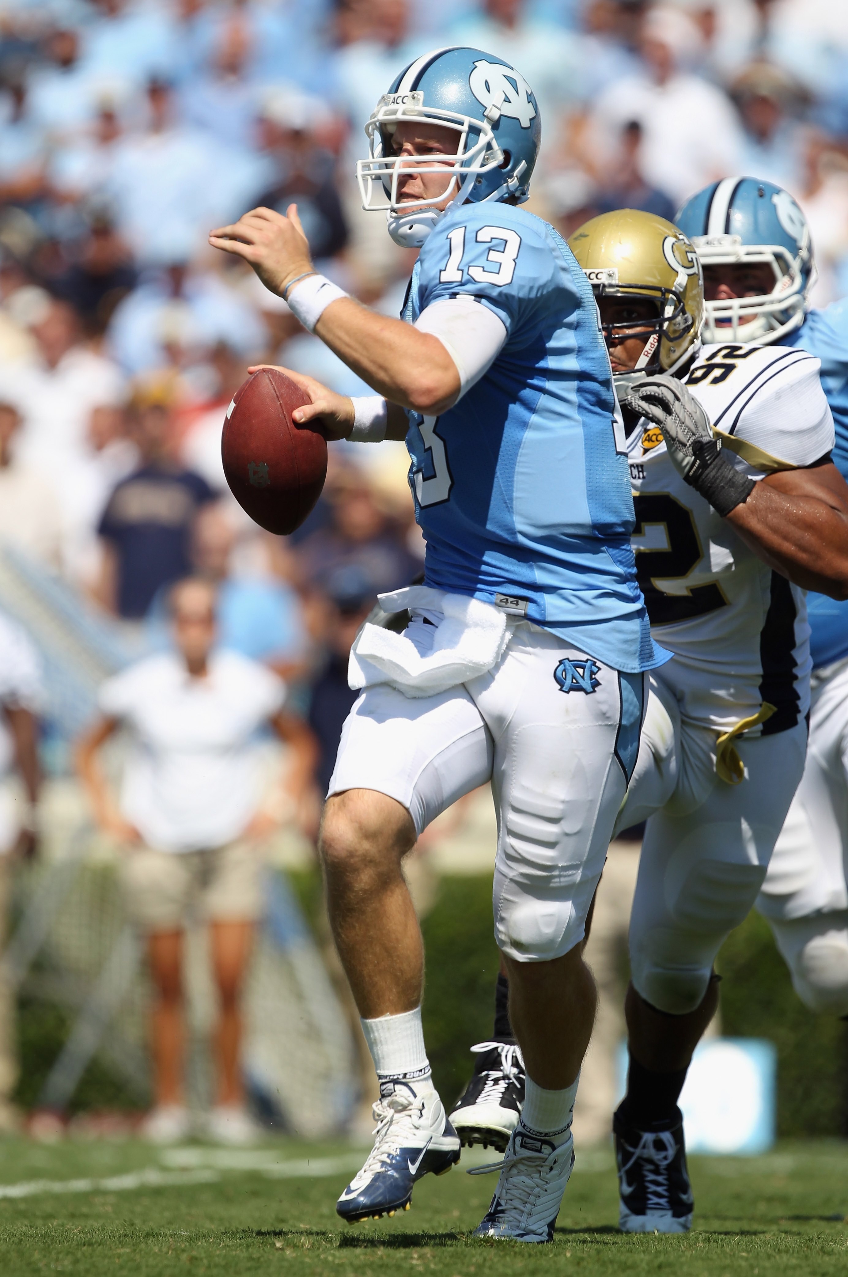 CHAPEL HILL, NC - SEPTEMBER 18:  T.J. Yates #13 of the North Carolina Tar Heels against the Georgia Tech Yellow Jackets during their game at Kenan Stadium on September 18, 2010 in Chapel Hill, North Carolina.  (Photo by Streeter Lecka/Getty Images)