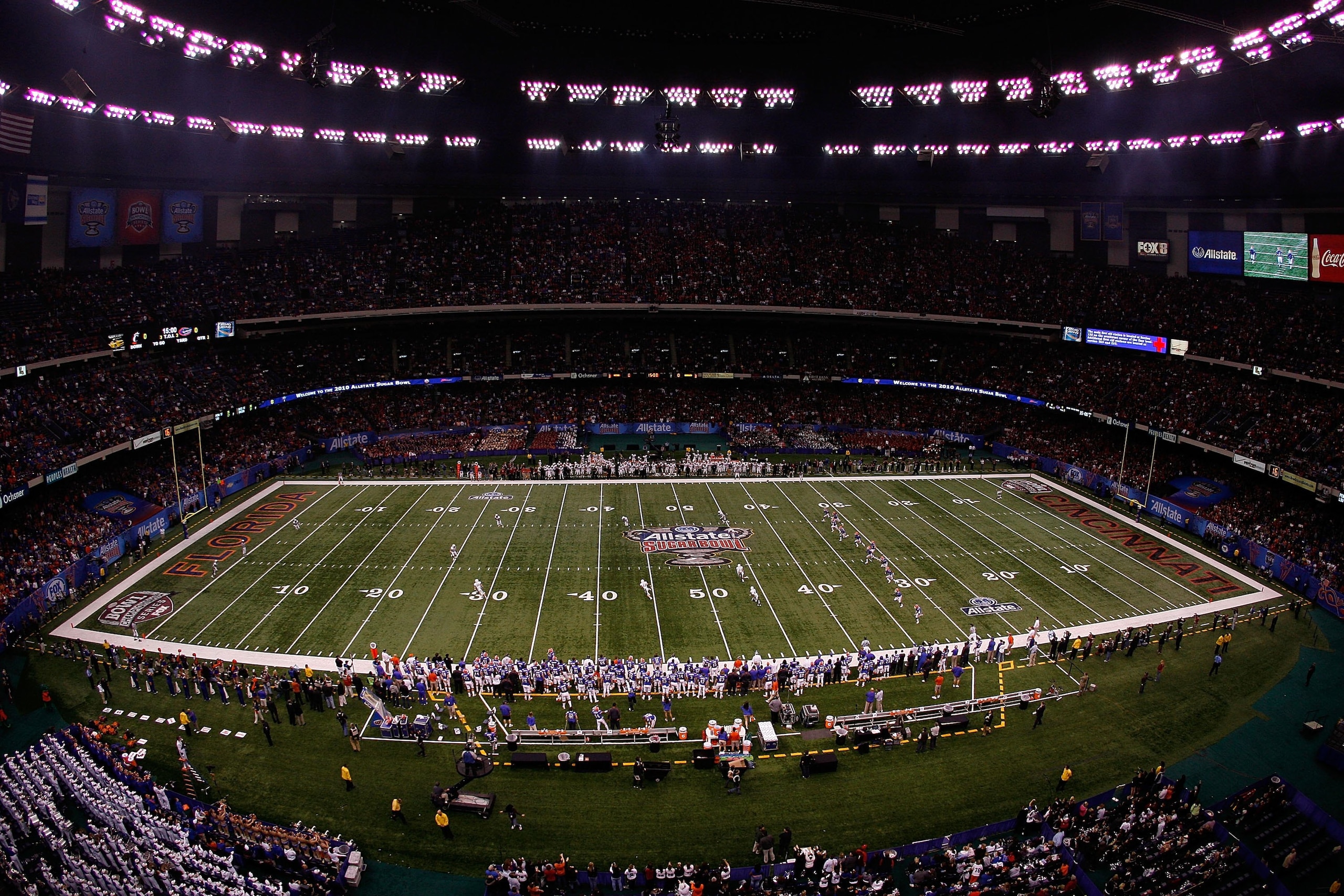 NEW ORLEANS - JANUARY 01:  A general view of the opening kickoff as the Cincinnati Bearcats play the Florida Gators during the Allstate Sugar Bowl at the Louisana Superdome on January 1, 2010 in New Orleans, Louisiana.  (Photo by Chris Graythen/Getty Imag