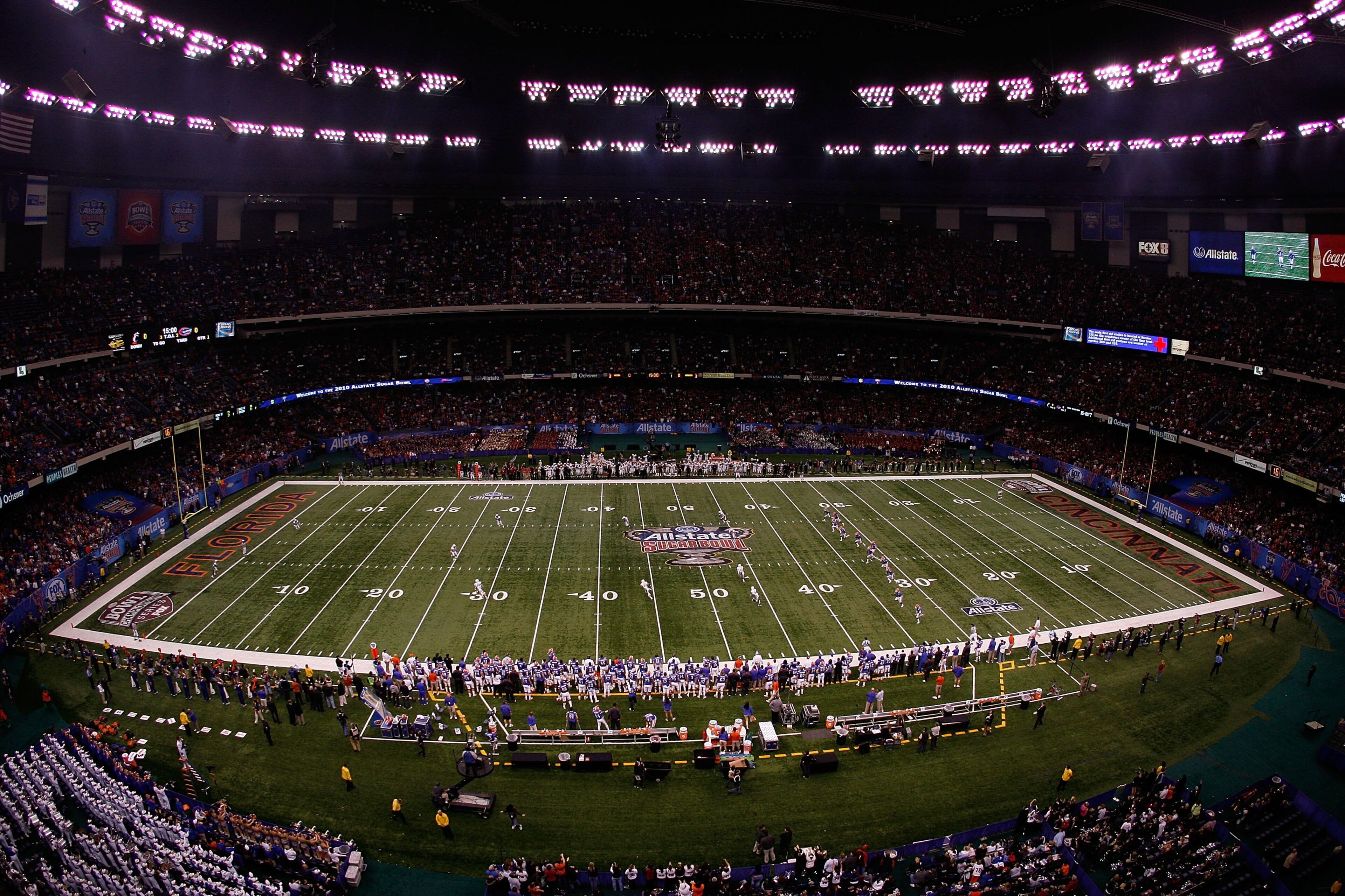 NEW ORLEANS - JANUARY 01:  A general view of the opening kickoff as the Cincinnati Bearcats play the Florida Gators during the Allstate Sugar Bowl at the Louisana Superdome on January 1, 2010 in New Orleans, Louisiana.  (Photo by Chris Graythen/Getty Imag