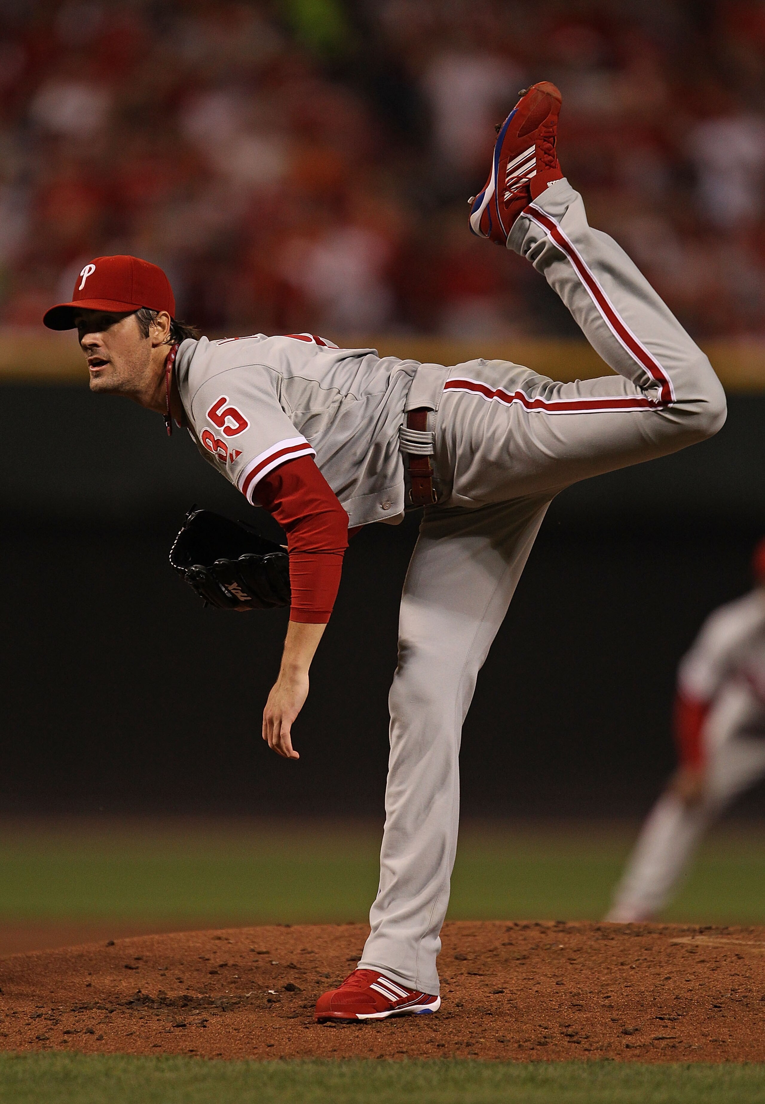 CINCINNATI - OCTOBER 10: Cole Hamels #35 of the Philadelphia Phillies delivers the ball against the Cincinnati Reds on his way to a complete game shut-out during game 3 of the NLDS at Great American Ball Park on October 10, 2010 in Cincinnati, Ohio. The P CINCINNATI - OCTOBER 10: Cole Hamels #35 of the Philadelphia Phillies delivers the ball against the Cincinnati Reds on his way to a complete game shut-out during game 3 of the NLDS at Great American Ball Park on October 10, 2010 in Cincinnati, Ohio. The P