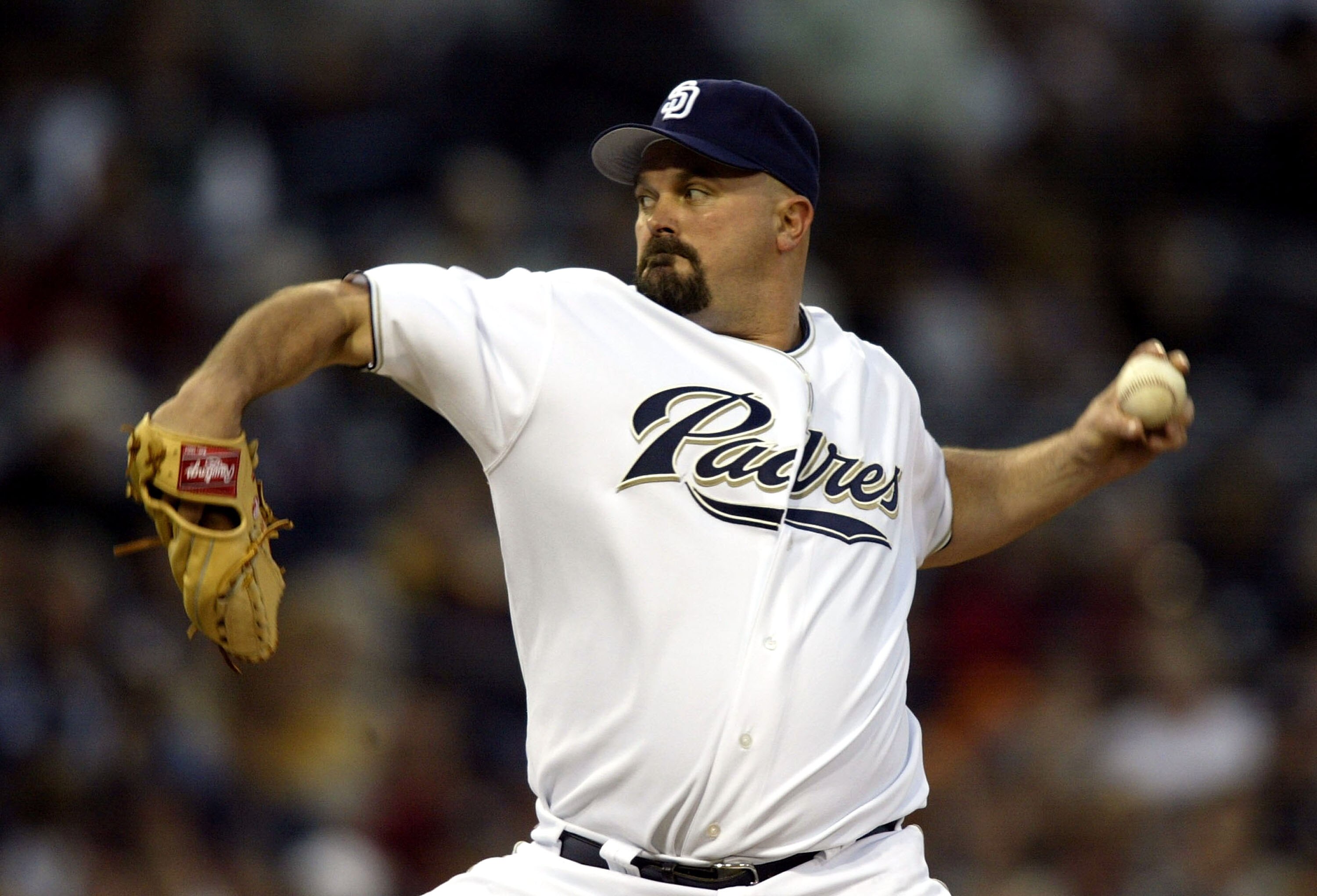 SAN DIEGO, CA - APRIL 29:   Starting Pitcher David Wells #33 of the San Padres pitches against the Montreal Expos during their MLB Game at Petco Parkon April 29, 2004 in San Diego, California. (Photo by Donald Miralle/Getty Images)