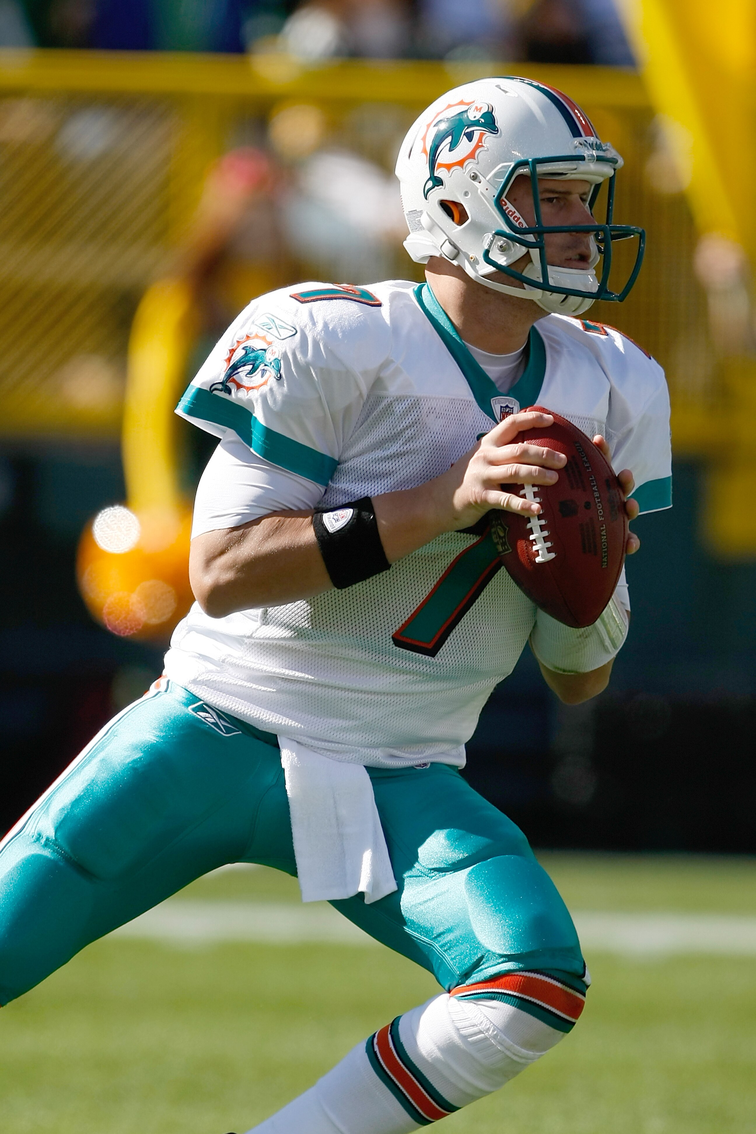 GREEN BAY, WI - OCTOBER 17: Chad Henne #7 of the Miami Dolphins passes against the Green Bay Packers at Lambeau Field on October 17, 2010 in Green Bay, Wisconsin. (Photo by Scott Boehm/Getty Images)