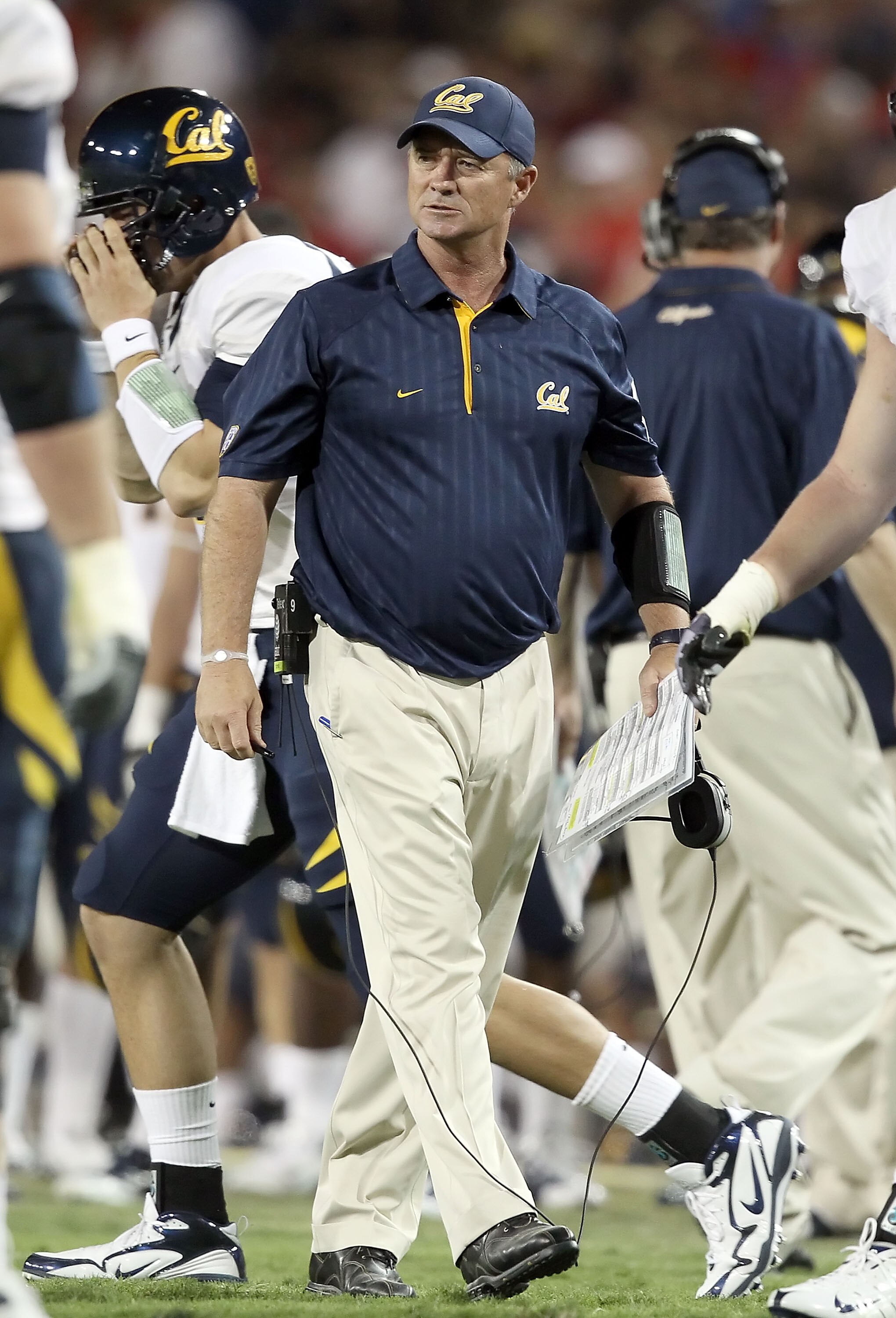 TUCSON, AZ - SEPTEMBER 25:  Head coach Jeff Tedford of the California Golden Bears on the sidelines during the college football game against the Arizona Wildcats at Arizona Stadium on September 25, 2010 in Tucson, Arizona.  The Wildcats defeated the Golde