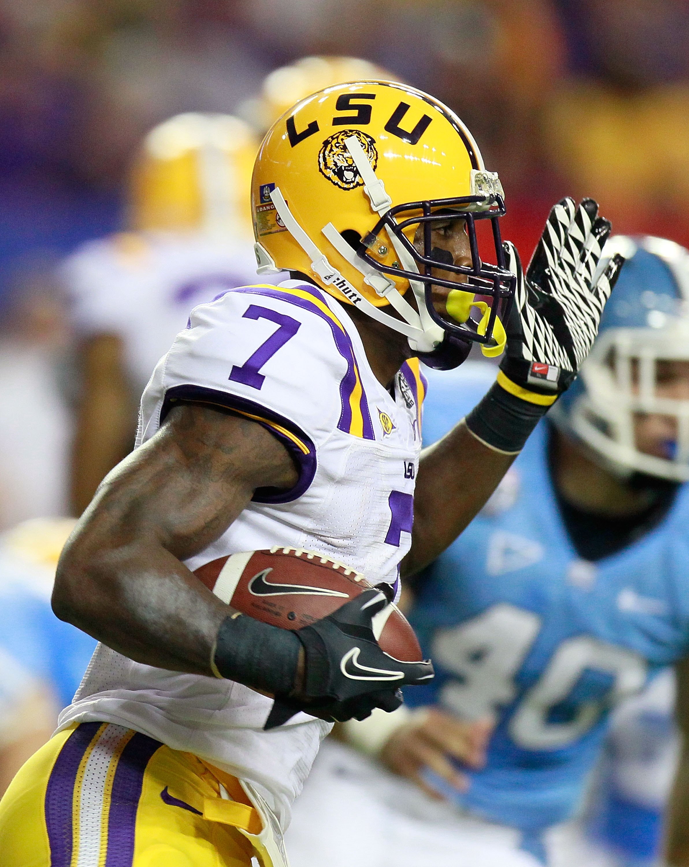 ATLANTA - SEPTEMBER 04:  Patrick Peterson #7 of the LSU Tigers against of the North Carolina Tar Heels during the Chick-fil-A Kickoff Game at Georgia Dome on September 4, 2010 in Atlanta, Georgia.  (Photo by Kevin C. Cox/Getty Images)