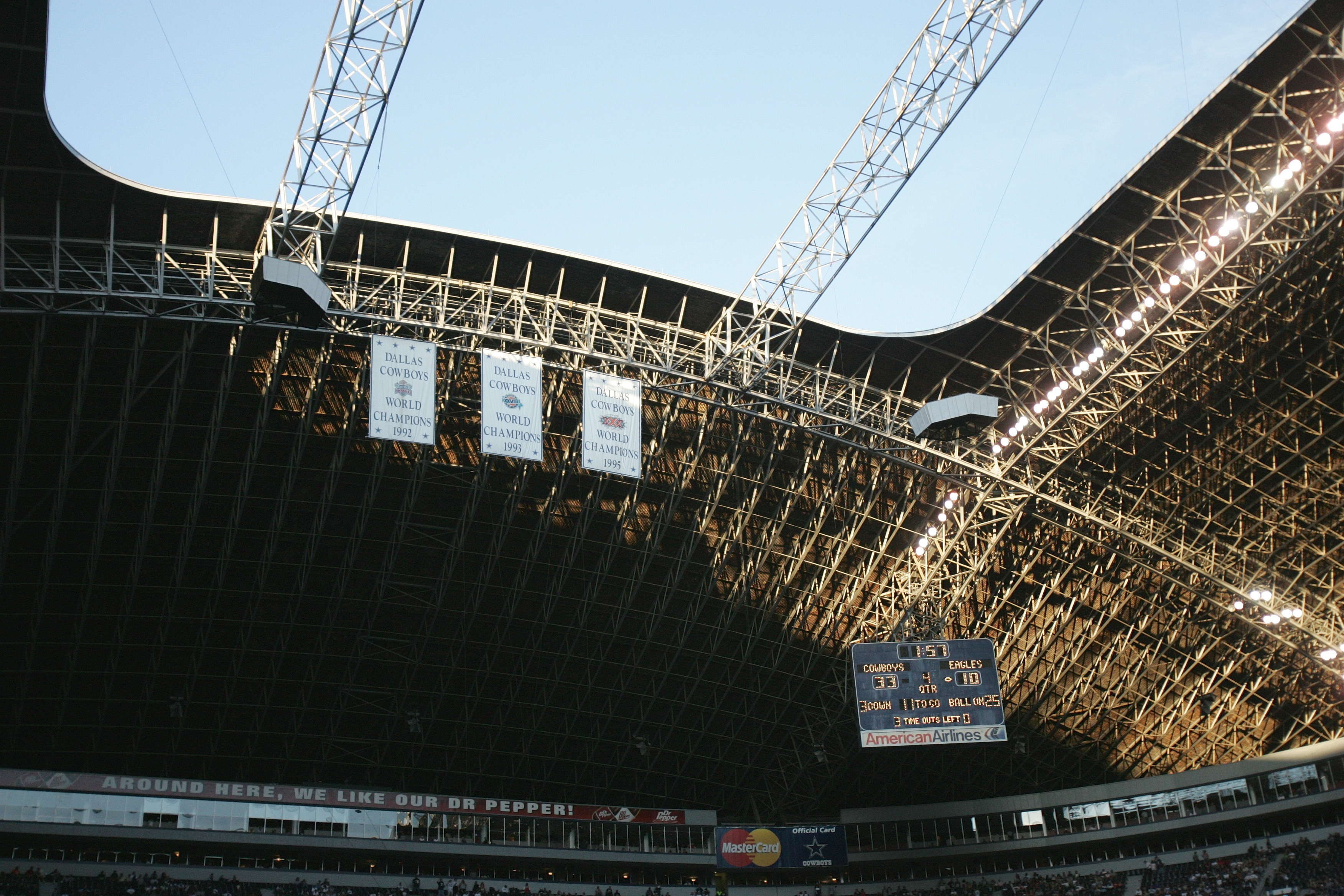 IRVING, TX - OCTOBER 9:  The roof of Texas Stadium is shown during the Dallas Cowboys game against the Philadelphia Eagles on October 9, 2005 at Texas Stadium in Irving, Texas. The Cowboys defeated the Eagles 33-10. (Photo by Ronald Martinez/Getty Images)