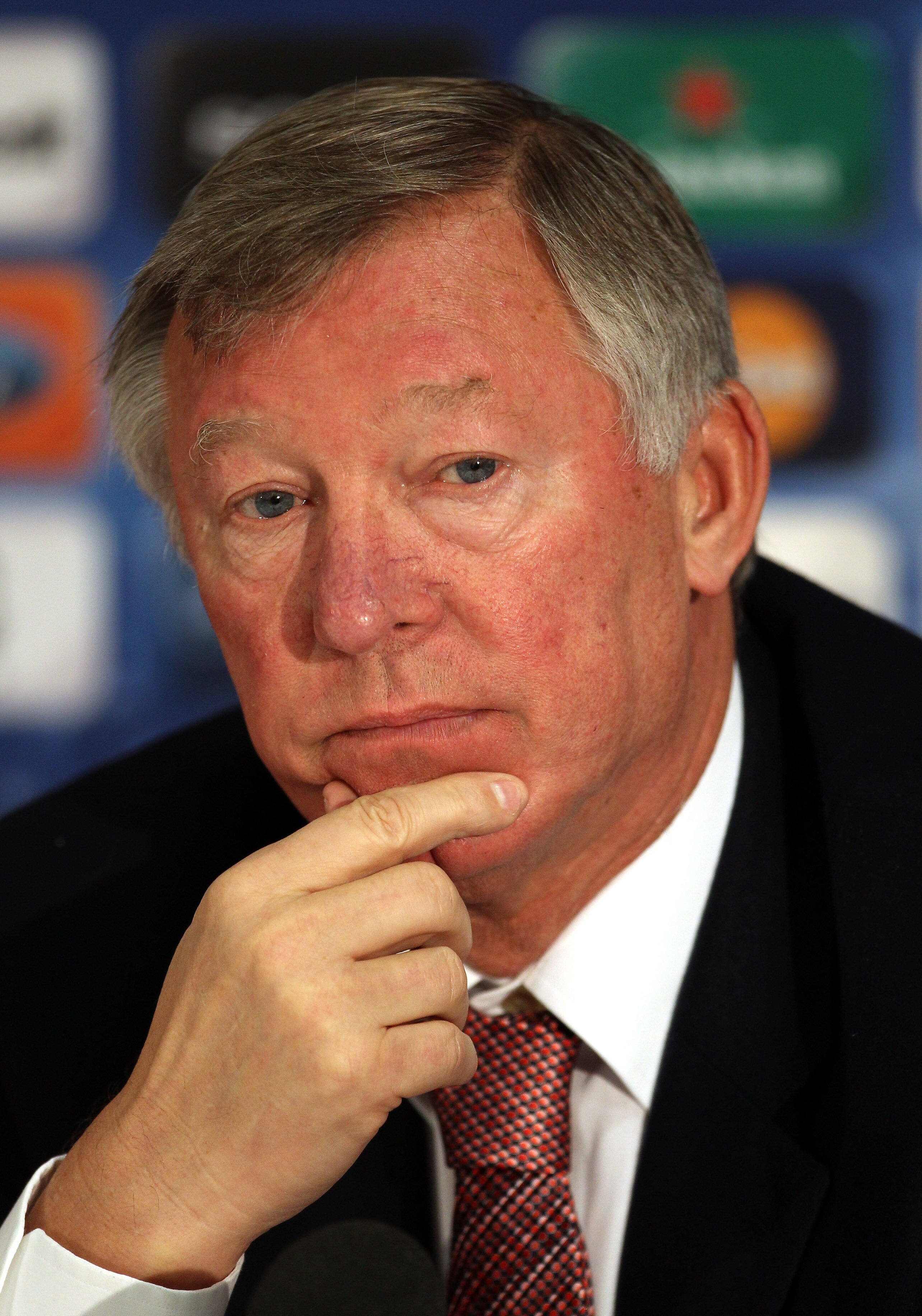 MANCHESTER, ENGLAND - OCTOBER 19:  Sir Alex Ferguson the manager of Manchester United reads a statement to the media regarding the future of Wayne Rooney during a press conference at Old Trafford on October 19, 2010 in Manchester, England.  (Photo by Alex
