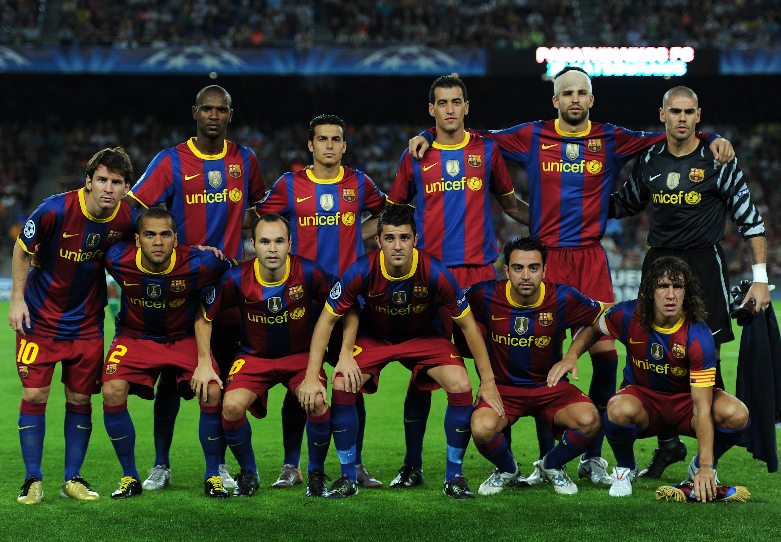 BARCELONA, SPAIN - SEPTEMBER 14: (L-R) Lionel Messi, Daniel Alves, Eric Abidal, Andres Iniesta, Pedro Rodriguez, David Villa, Sergio Busquets, Xavi Hernandez, Gerard Pique, Carles Puyol and goalkeeper Victor Valdes pose for a team picture prior to the sta