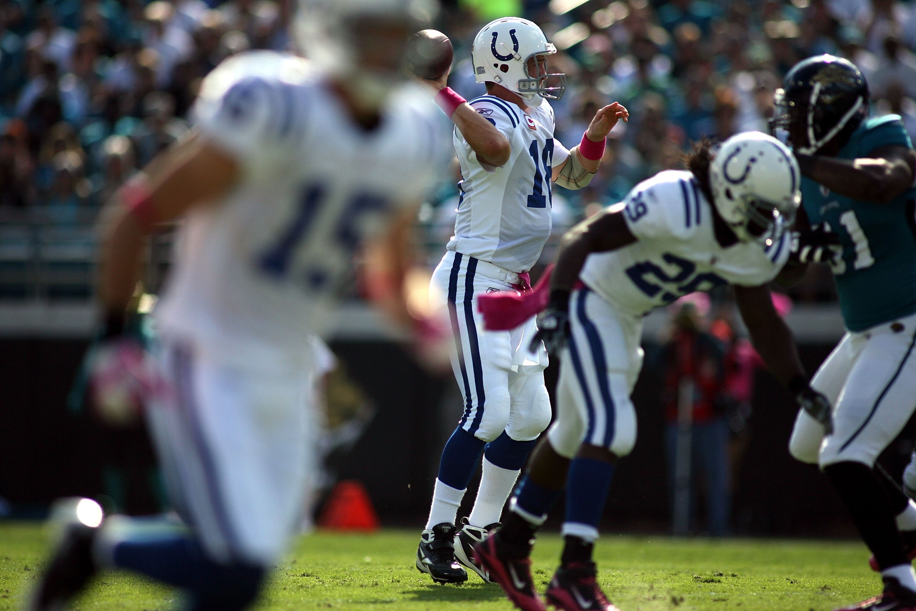JACKSONVILLE, FL - OCTOBER 03:  Quarterback Peyton Manning #18 of the Indianapolis Colts throws while taking on the Jacksonville Jaguars at EverBank Field on October 3, 2010 in Jacksonville, Florida. The Jaguars won 31-28.  (Photo by Marc Serota/Getty Ima
