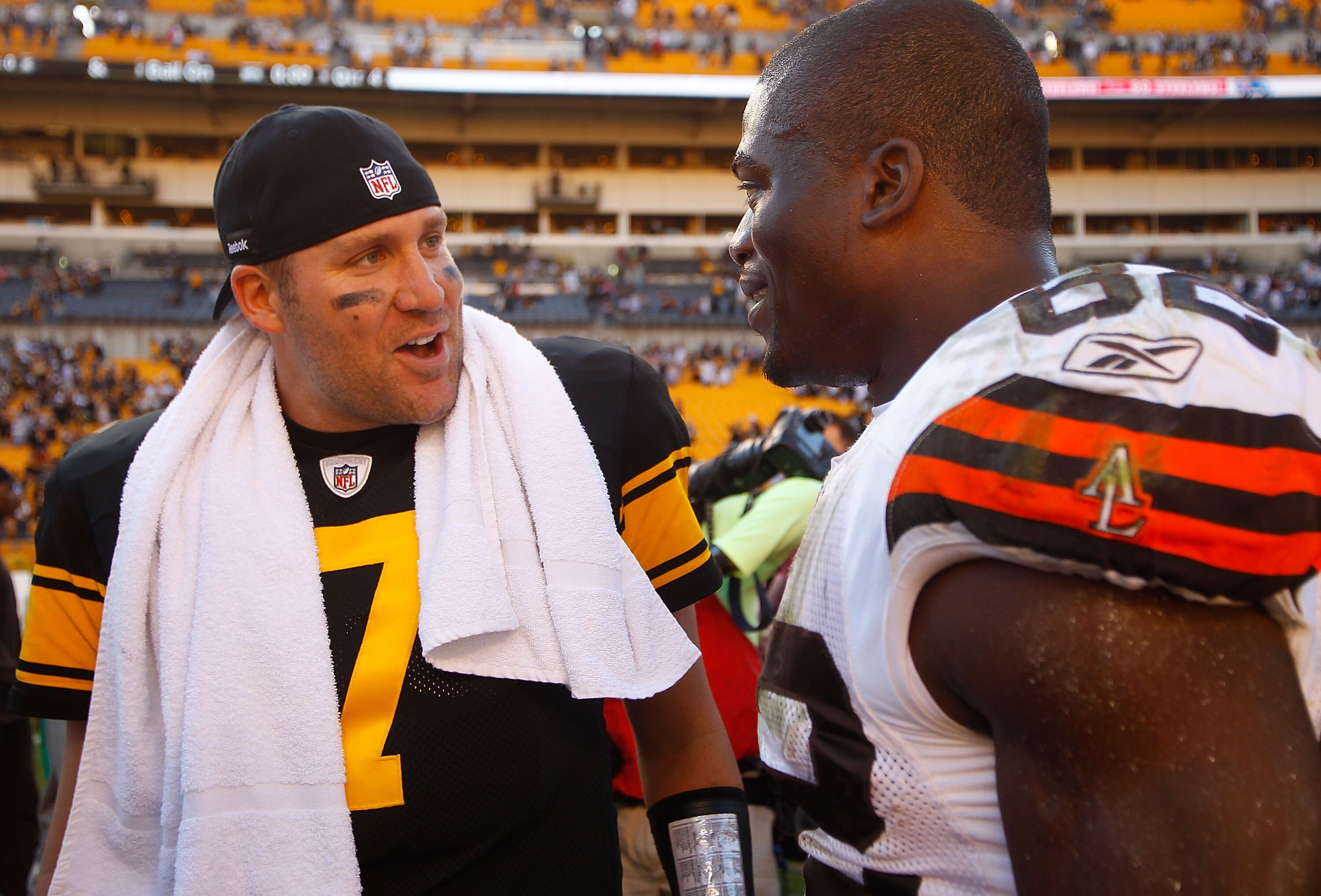 PITTSBURGH - OCTOBER 17:  Ben Roethlisberger #7 of the Pittsburgh Steelers talks with Benjamin Watson #82 of the Cleveland Browns following the Steelers 28-10 win on October 17, 2010 at Heinz Field in Pittsburgh, Pennsylvania.  (Photo by Jared Wickerham/G