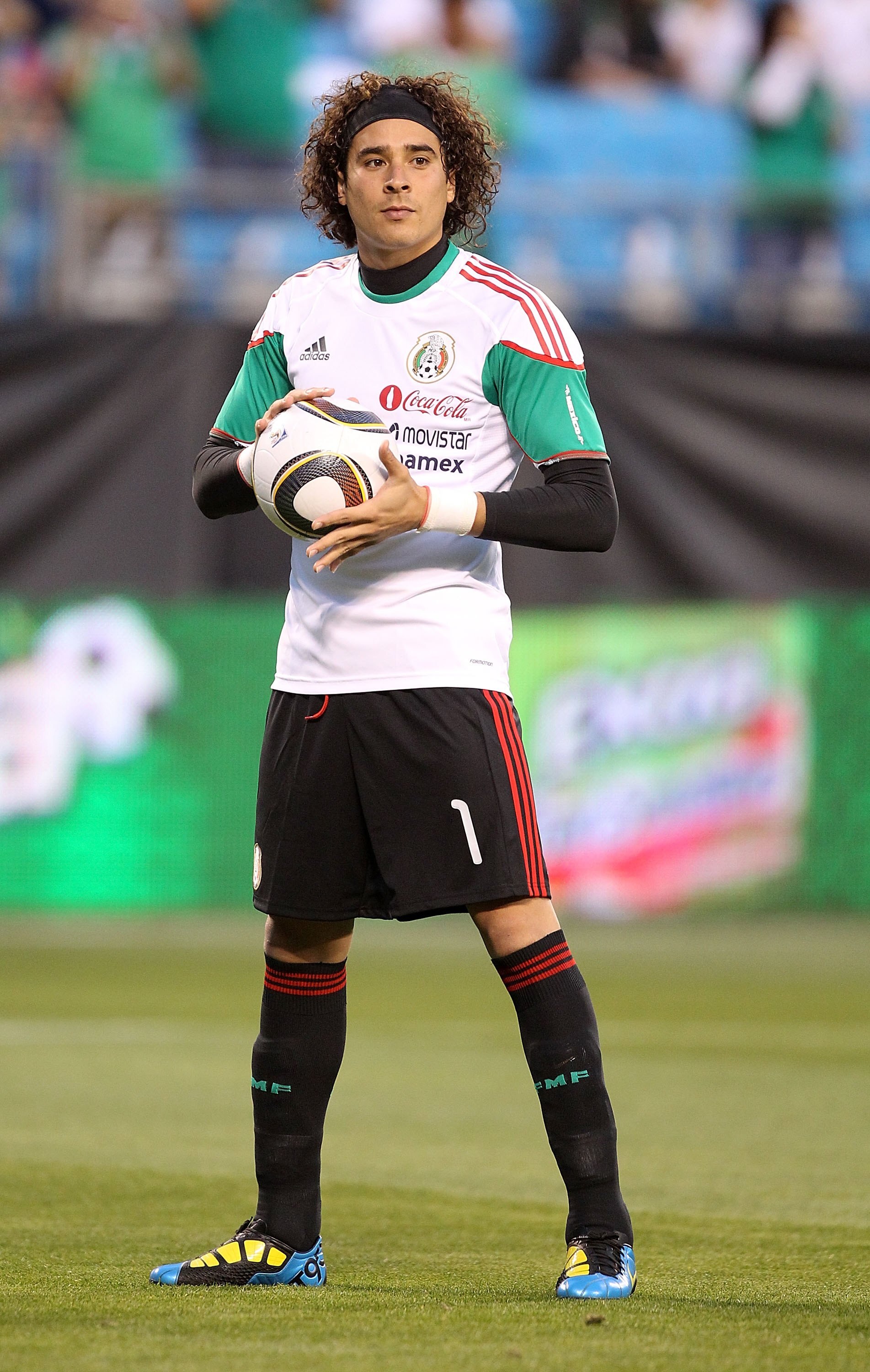 CHARLOTTE, NC - MARCH 24:  Ochoa Guillermo #1 of Mexico against Iceland at Bank of America Stadium on March 24, 2010 in Charlotte, North Carolina.  (Photo by Streeter Lecka/Getty Images)