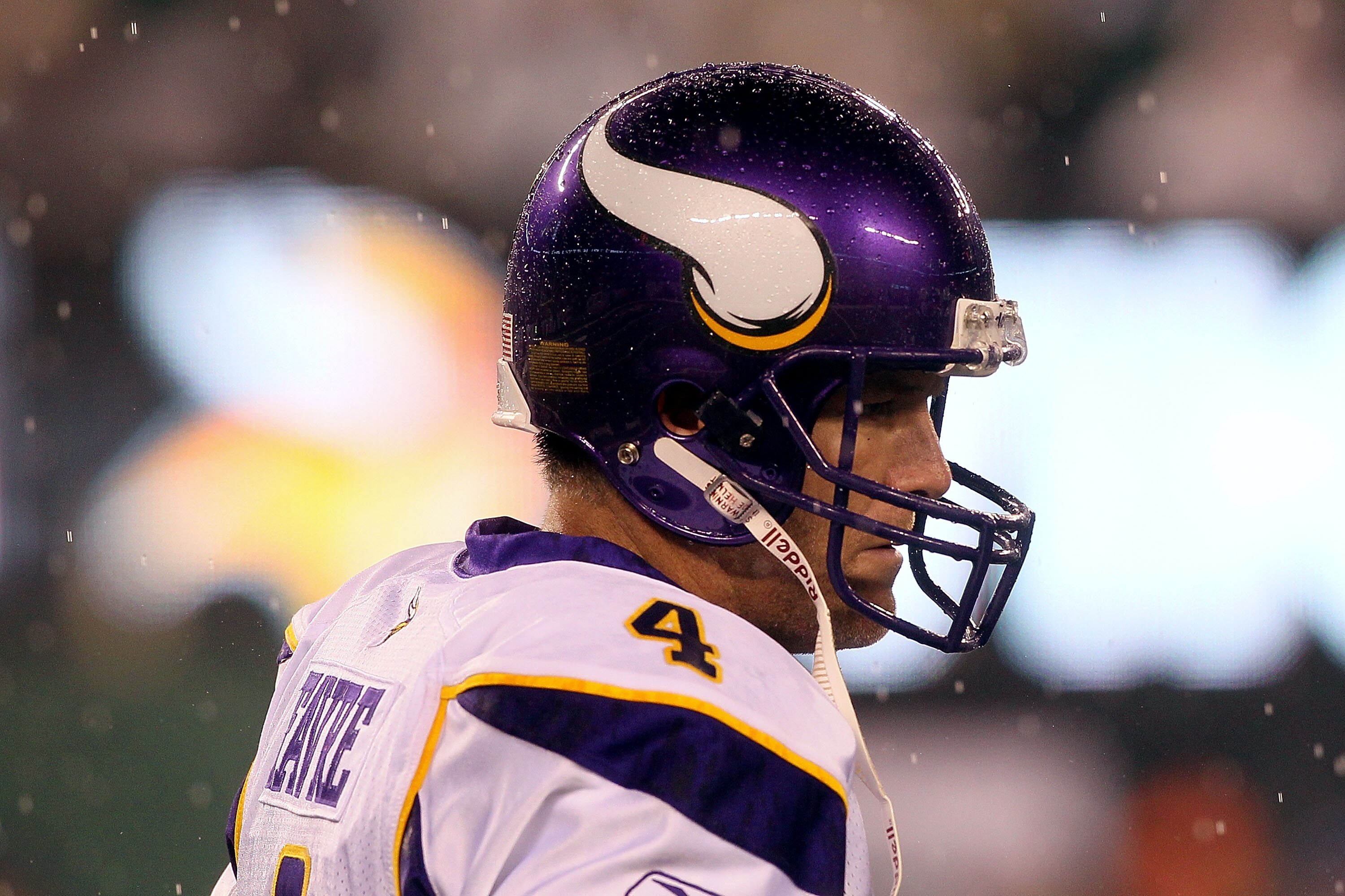 EAST RUTHERFORD, NJ - OCTOBER 11:  Brett Favre #4 of the Minnesota Vikings looks on against the New York Jets at New Meadowlands Stadium on October 11, 2010 in East Rutherford, New Jersey. The Jets won 29-20.  (Photo by Jim McIsaac/Getty Images)