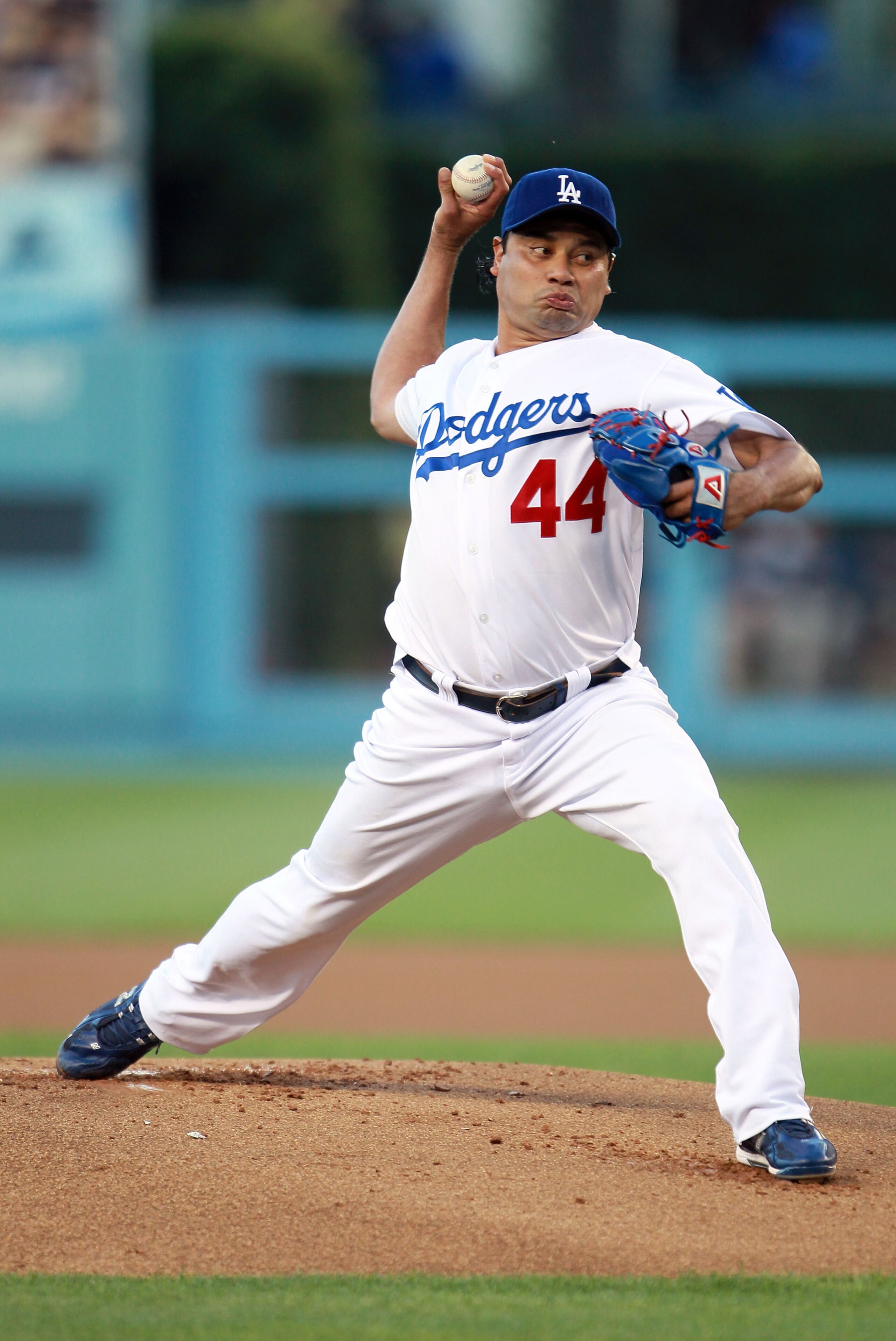 LOS ANGELES, CA - AUGUST 04:  Vicente Padilla #44 of the Los Angeles Dodgers pitches against the San Diego Padres in the first inning at Dodger Stadium on August 4, 2010 in Los Angeles, California.  (Photo by Jeff Gross/Getty Images)