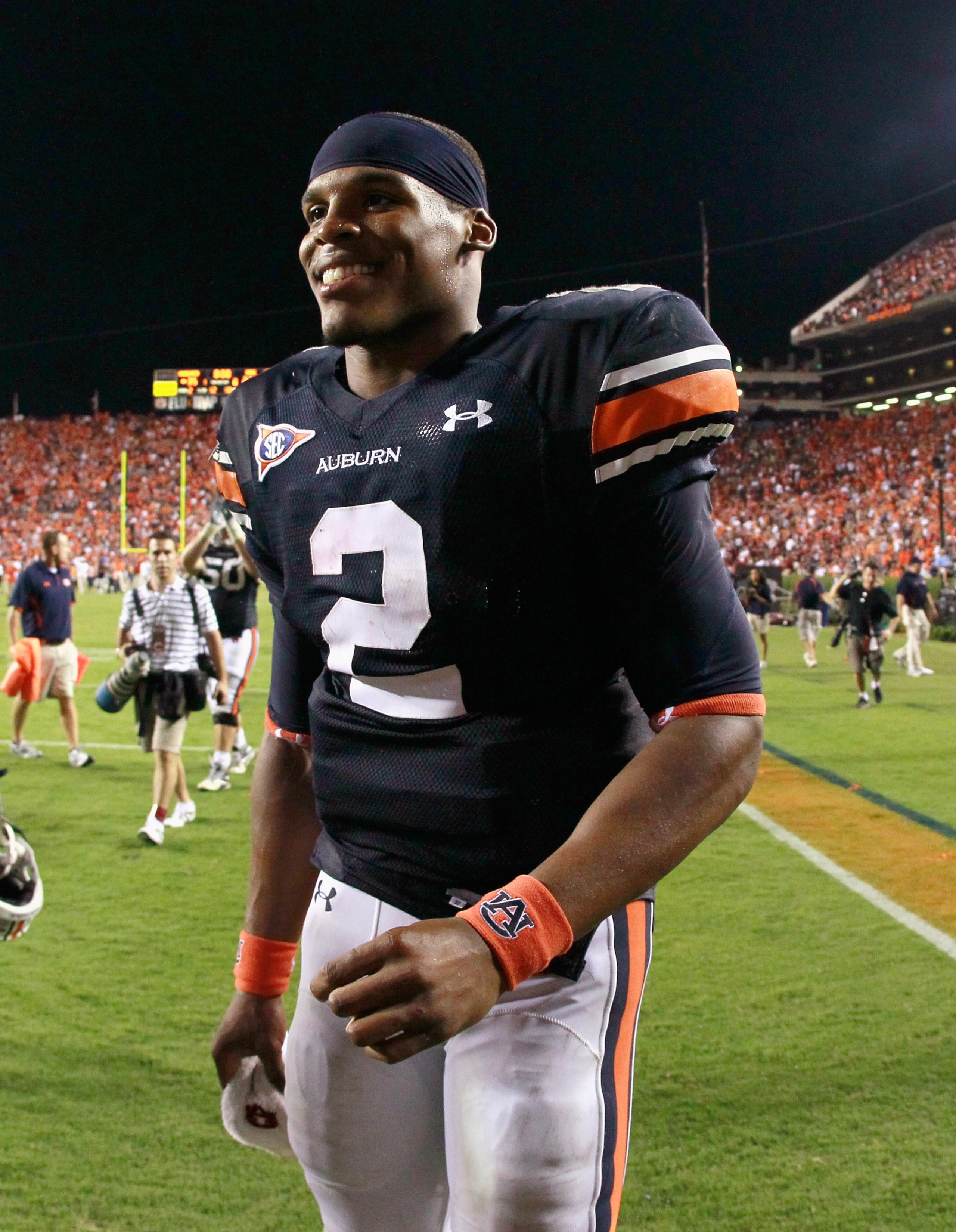 AUBURN, AL - SEPTEMBER 25:  Quarterback Cameron Newton #2 of the Auburn Tigers against the South Carolina Gamecocks at Jordan-Hare Stadium on September 25, 2010 in Auburn, Alabama.  (Photo by Kevin C. Cox/Getty Images)