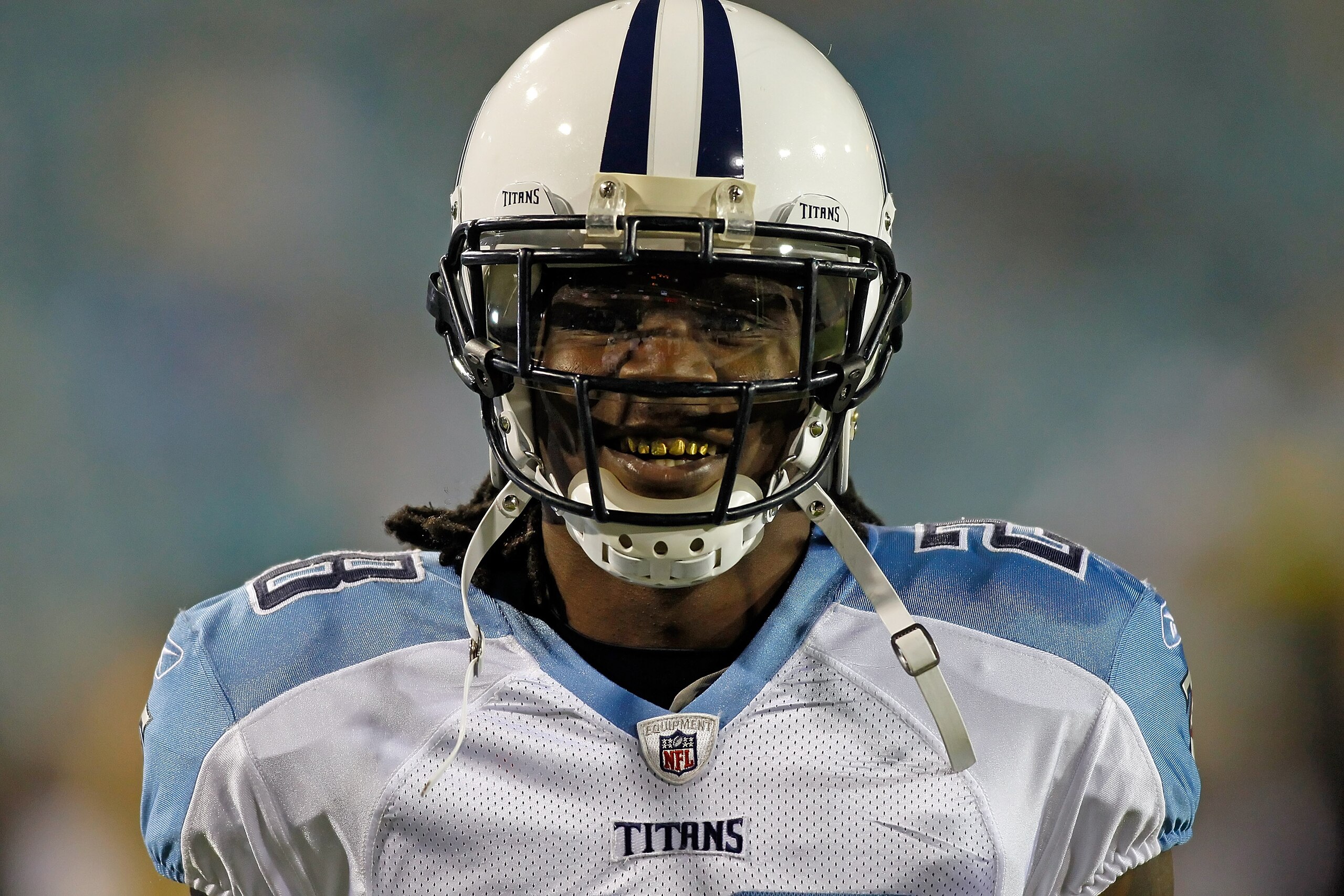 JACKSONVILLE, FL - OCTOBER 18:  Running back Chris Johnson #28 of the Tennessee Titans warms up prior to the game against the Jacksonville Jaguars at EverBank Field on October 18, 2010 in Jacksonville, Florida.  (Photo by J. Meric/Getty Images)