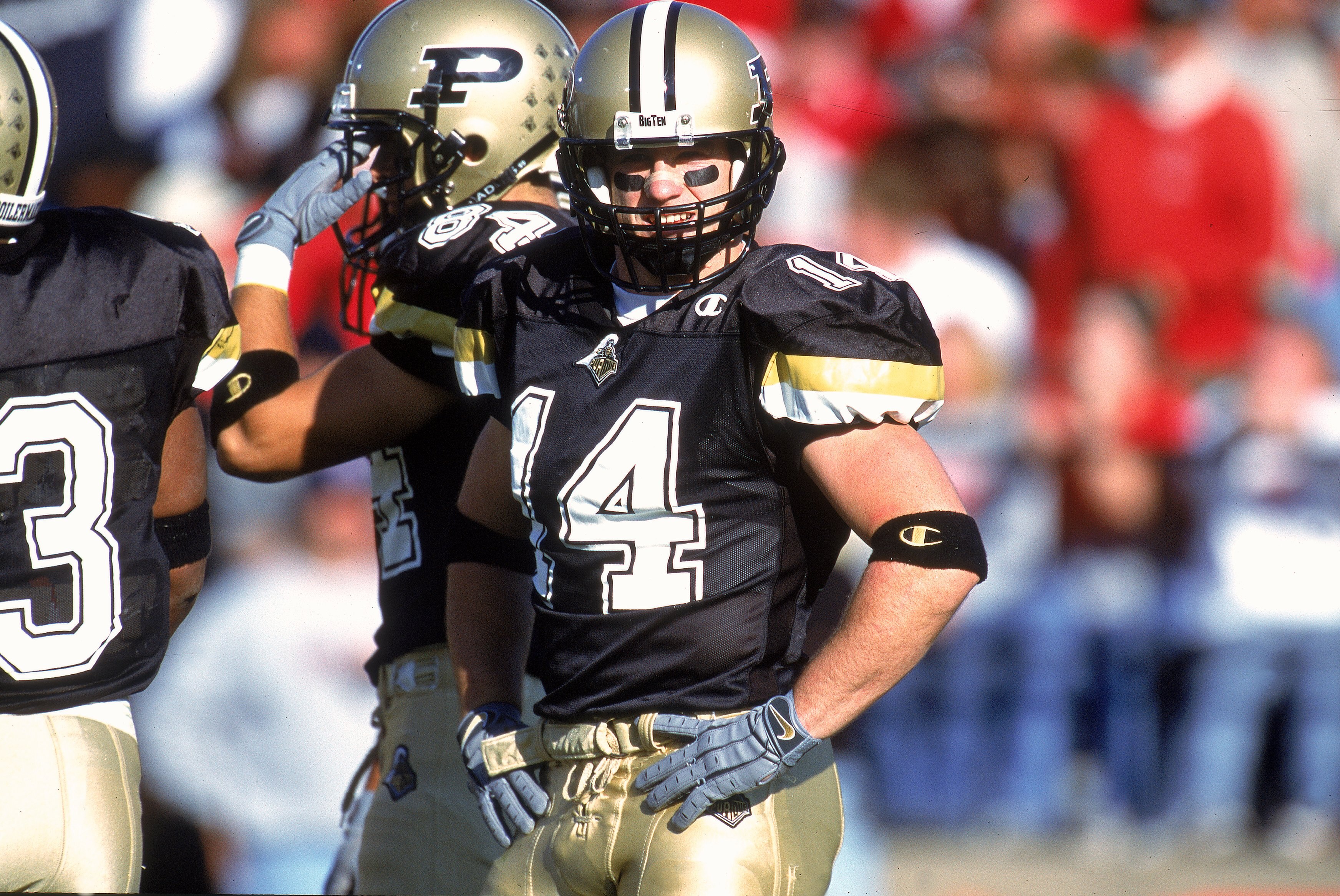 28 Oct 2000: Quarterback Vinny Sutherland #14 of the Purdue Boilermakers looks off the field during the game against the Ohio State Buckeyes at the Ross-Ade Stadium in Lafayette, Indiana. The Boilermakers defeated the Buckeyes 31-27.Mandatory Credit: Jona