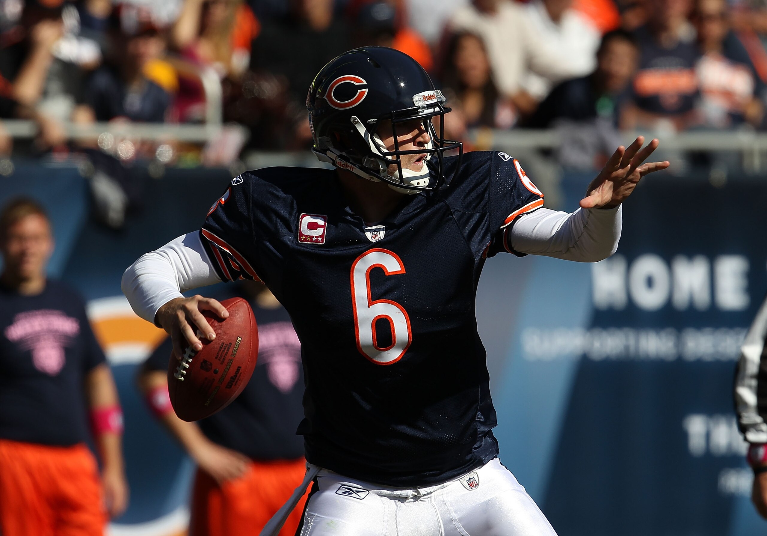 CHICAGO - OCTOBER 17: Jay Cutler #6 of the Chicago Bears throws a pass against the Seattle Seahawks at Soldier Field on October 17, 2010 in Chicago, Illinois. The Seahawks defeated the Bears 23-20. (Photo by Jonathan Daniel/Getty Images)