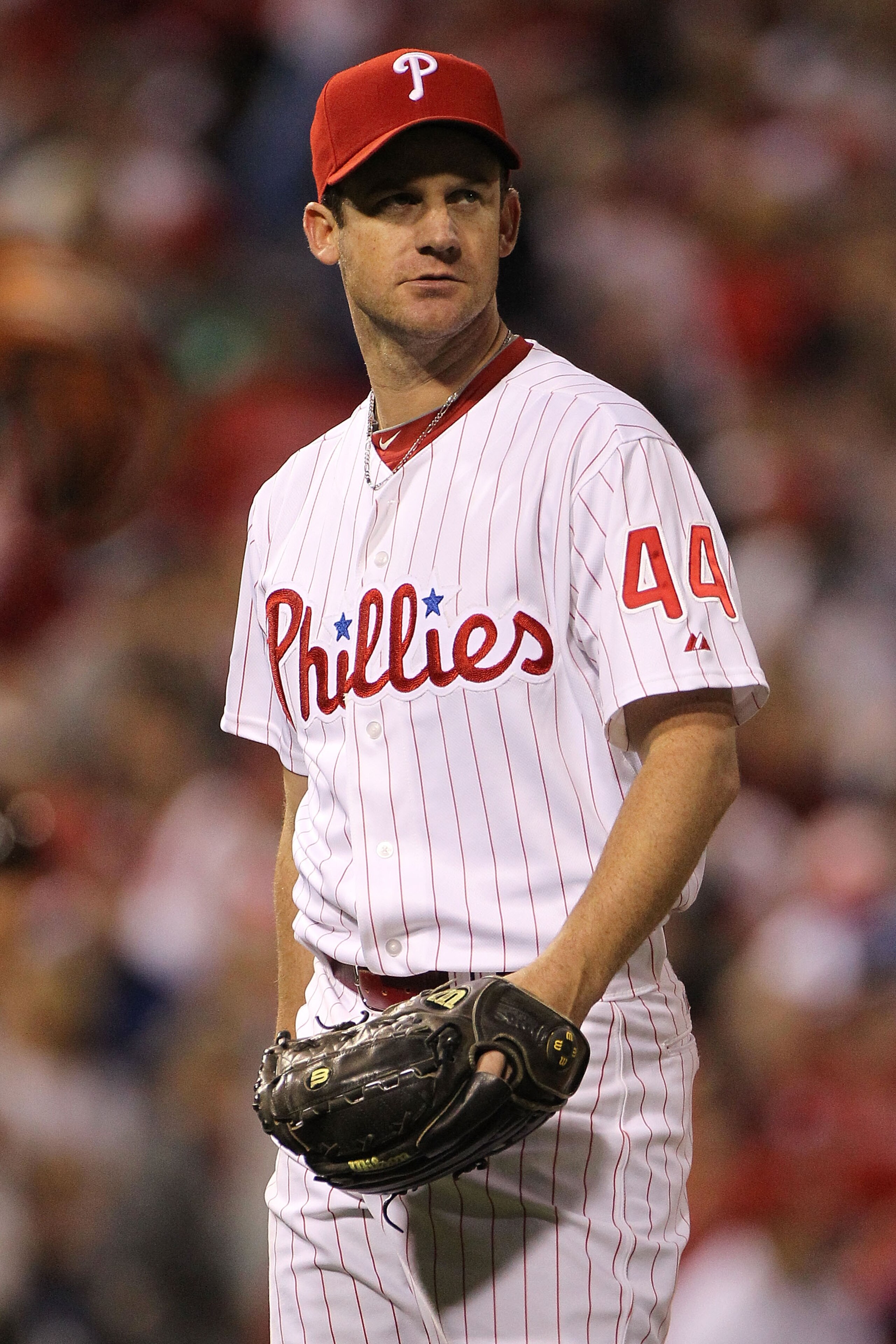 PHILADELPHIA - OCTOBER 17:  Roy Oswalt #44 of the Philadelphia Phillies looks on against the San Francisco Giants in Game Two of the NLCS during the 2010 MLB Playoffs at Citizens Bank Park on October 17, 2010 in Philadelphia, Pennsylvania.  (Photo by Doug