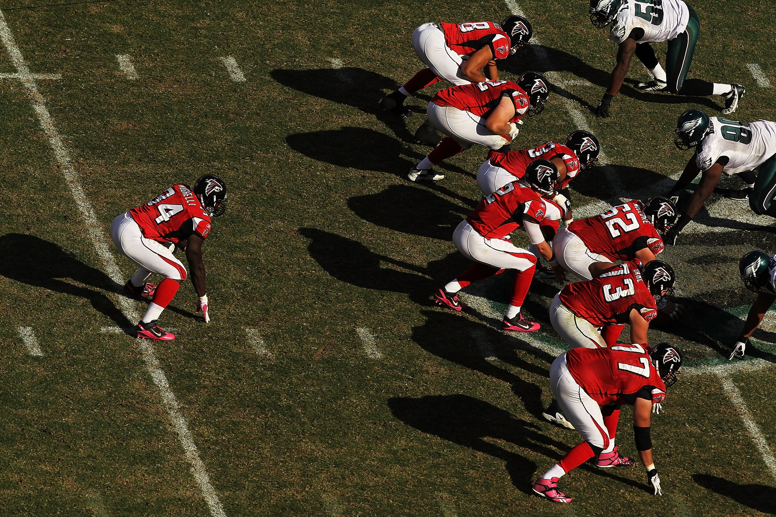 PHILADELPHIA - OCTOBER 17:  Matt Ryan #2 of the Atlanta Falconslines up against  the Philadelphia Eagles during their game at Lincoln Financial Field on October 17, 2010 in Philadelphia, Pennsylvania.  (Photo by Al Bello/Getty Images)