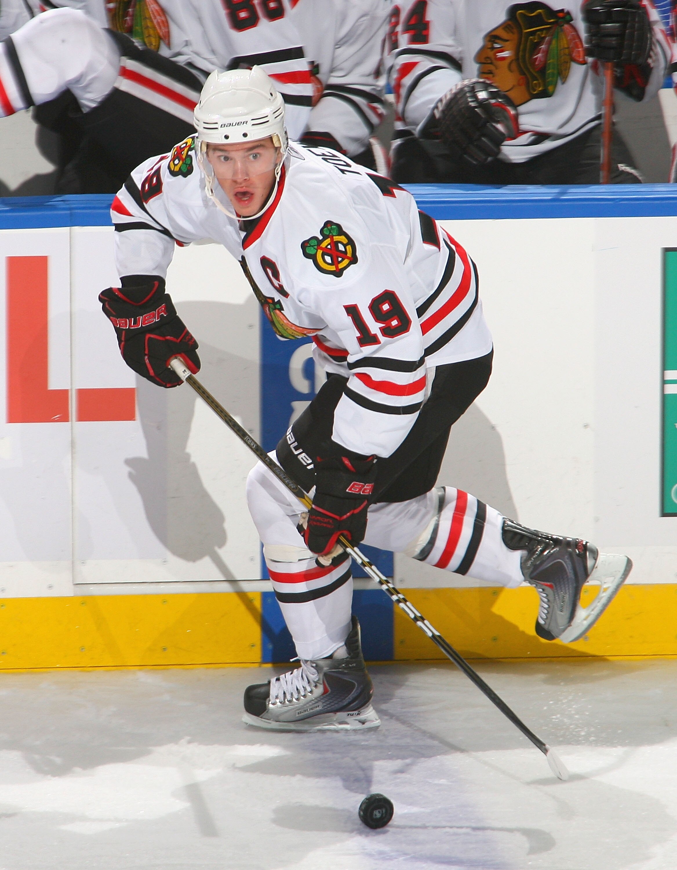 BUFFALO, NY - OCTOBER 11: Jonathan Toews #19 of the Chicago Blackhawks skates against the Buffalo Sabres  at HSBC Arena on October 11, 2010 in Buffalo, New York. Chicago won 4-3.  (Photo by Rick Stewart/Getty Images)