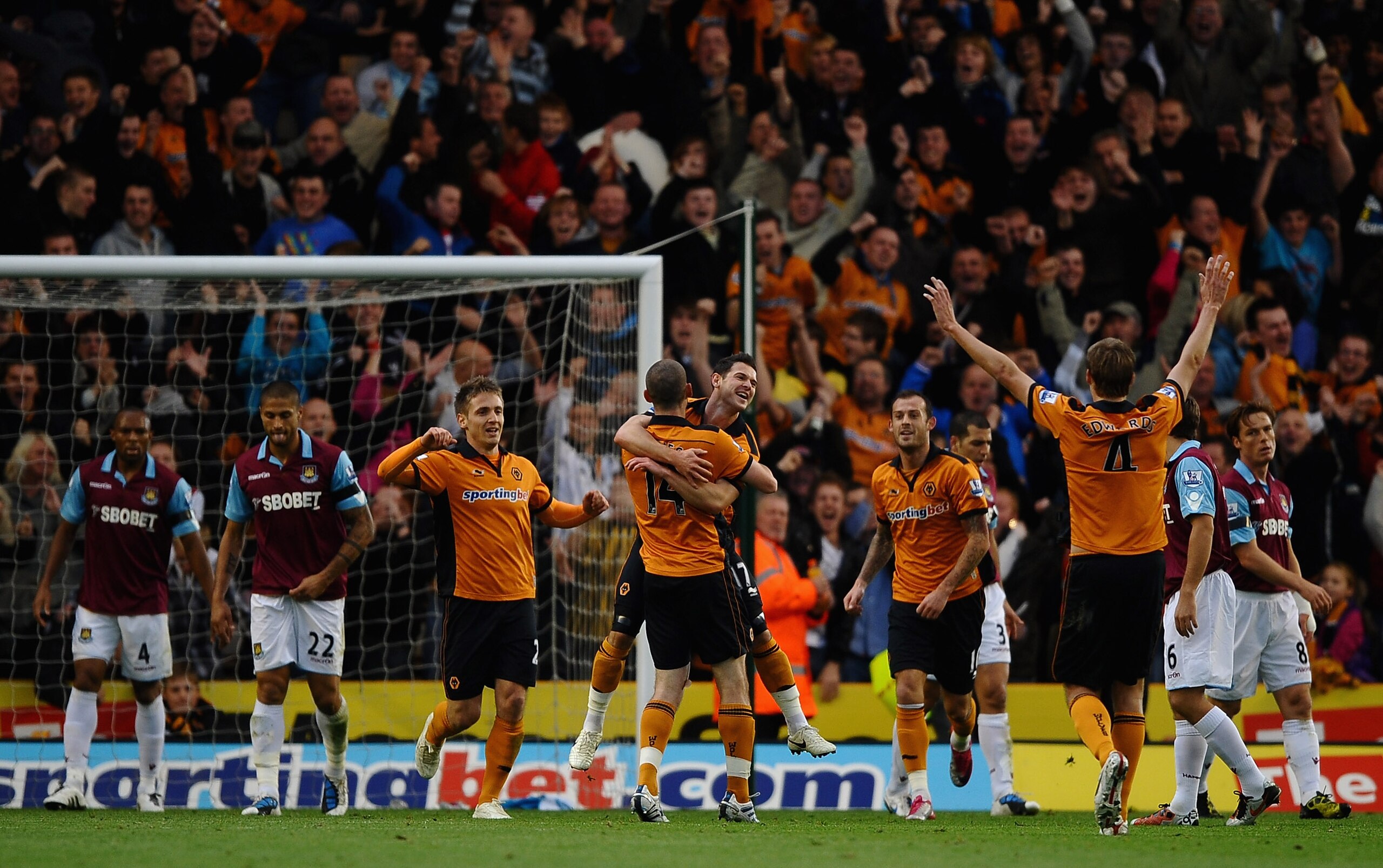 WOLVERHAMPTON, ENGLAND - OCTOBER 16:  Matt Jarvis of Wolves celebrates scoring the opening goal during the Barclays Premier League match between Wolverhampton Wanderers and West Ham United at Molineux on October 16, 2010 in Wolverhampton, England.  (Photo