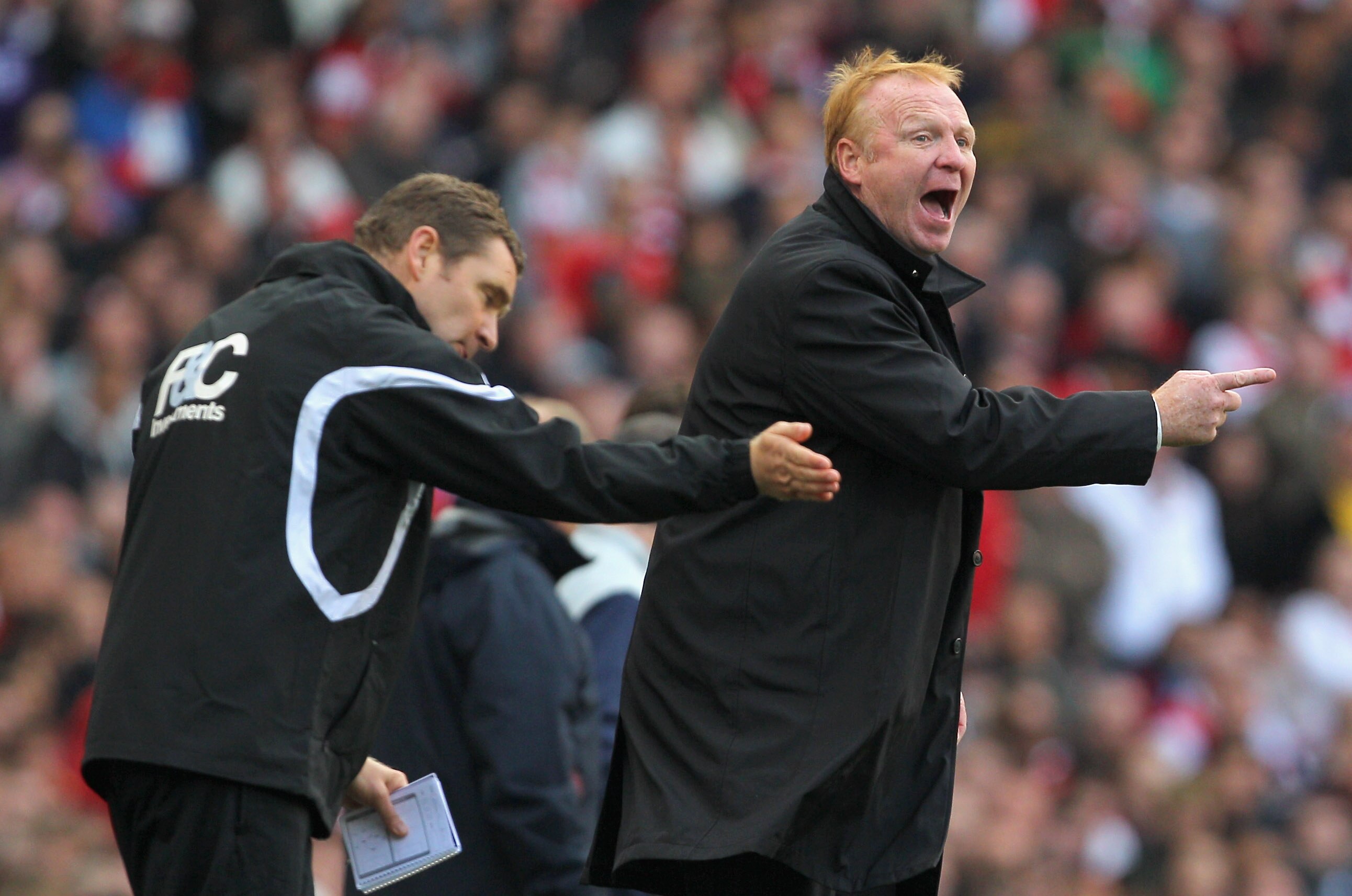 LONDON, ENGLAND - OCTOBER 16:  Alex McLeish of Birmingham gives instructions during the Barclays Premier League match between Arsenal and Birmingham City at Emirates Stadium on October 16, 2010 in London, England.  (Photo by Clive Rose/Getty Images)