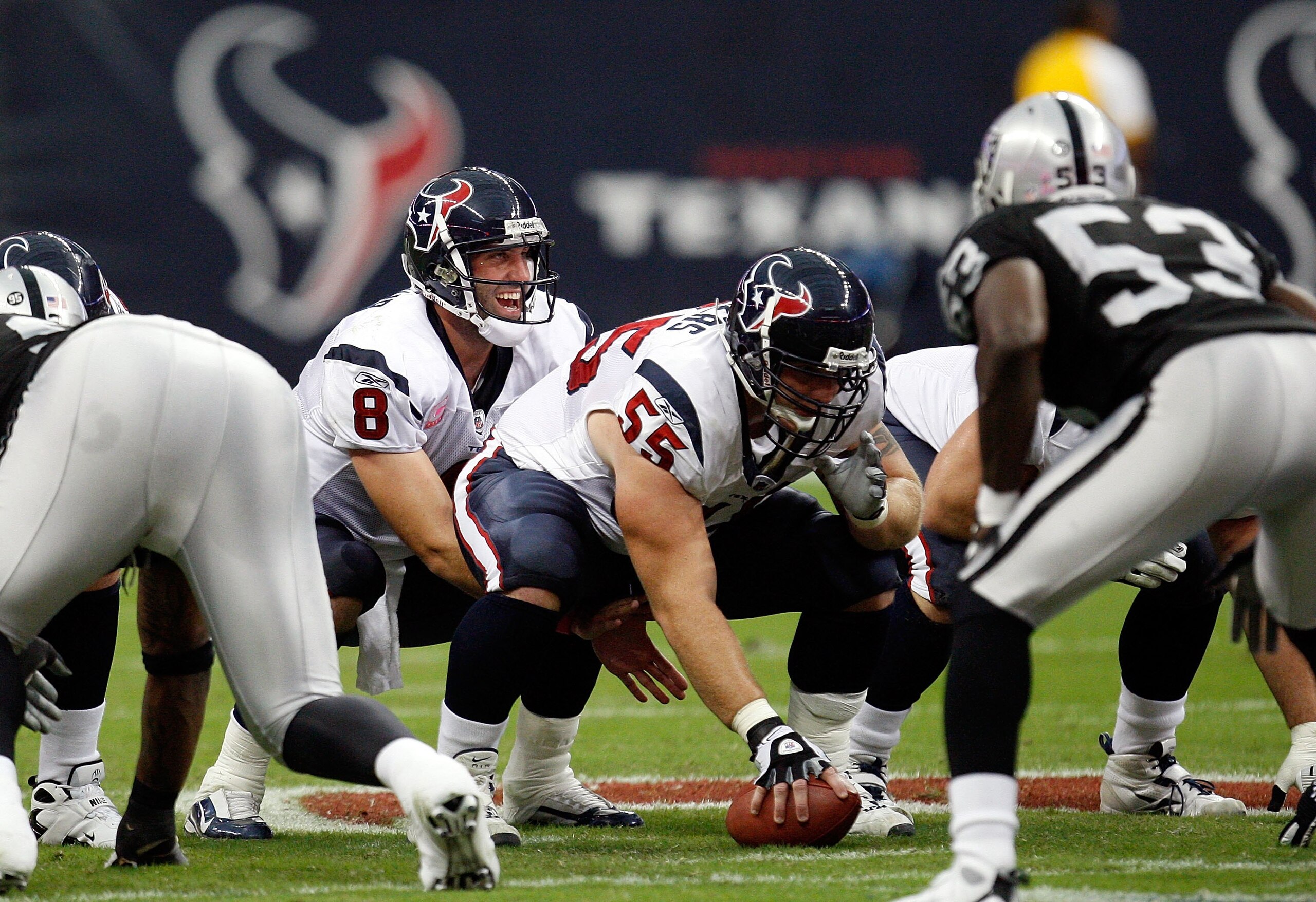 HOUSTON - OCTOBER 04:  Quarterback Matt Schaub #8 of the Houston Texans at Reliant Stadium on October 4, 2009 in Houston, Texas.  (Photo by Ronald Martinez/Getty Images)