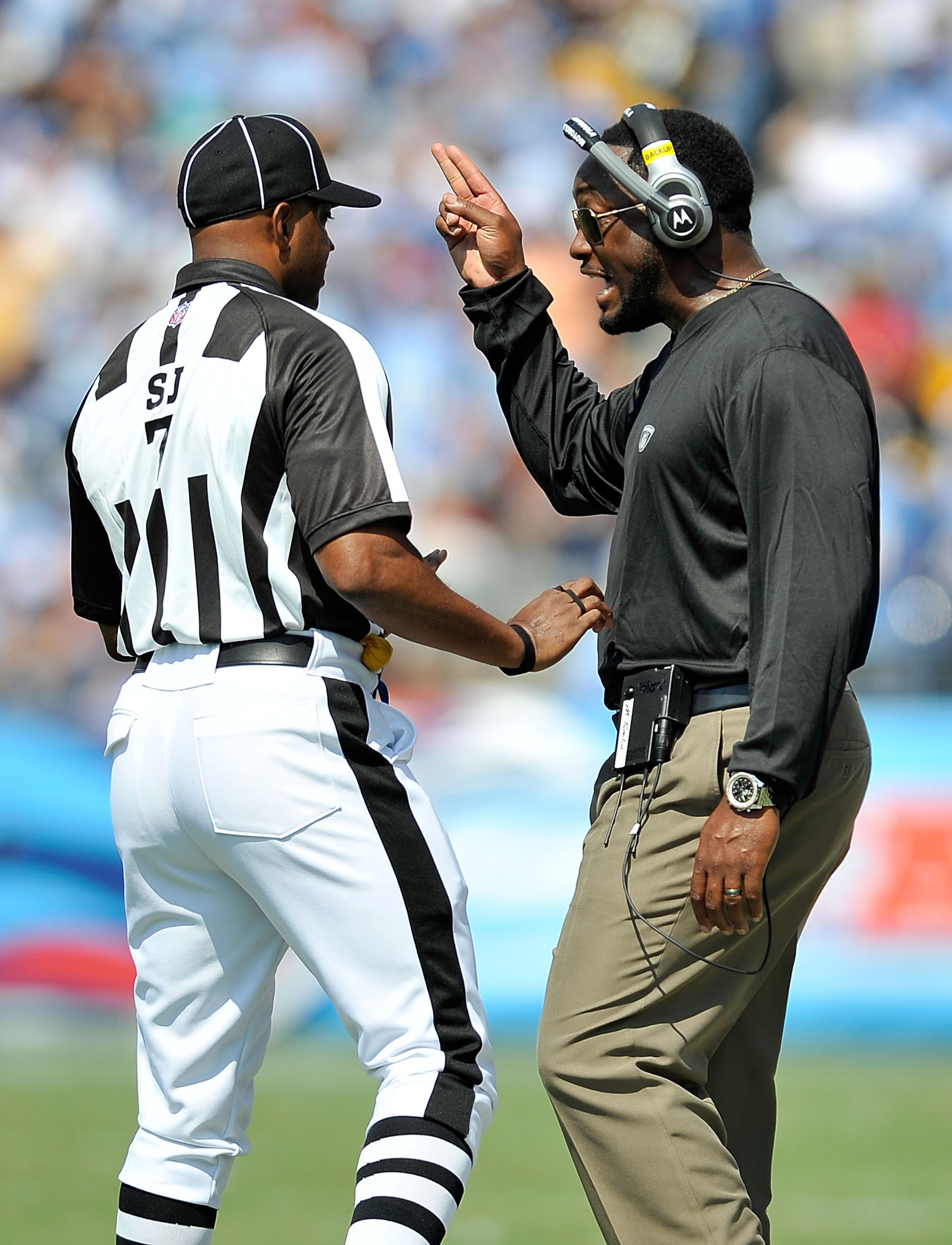 NASHVILLE, TN - SEPTEMBER 19:  Coach Mike Tomlin of the Pittsburgh Steelers argues with an official during a game against the Tennessee Titans at LP Field on September 19, 2010 in Nashville, Tennessee.  (Photo by Grant Halverson/Getty Images)