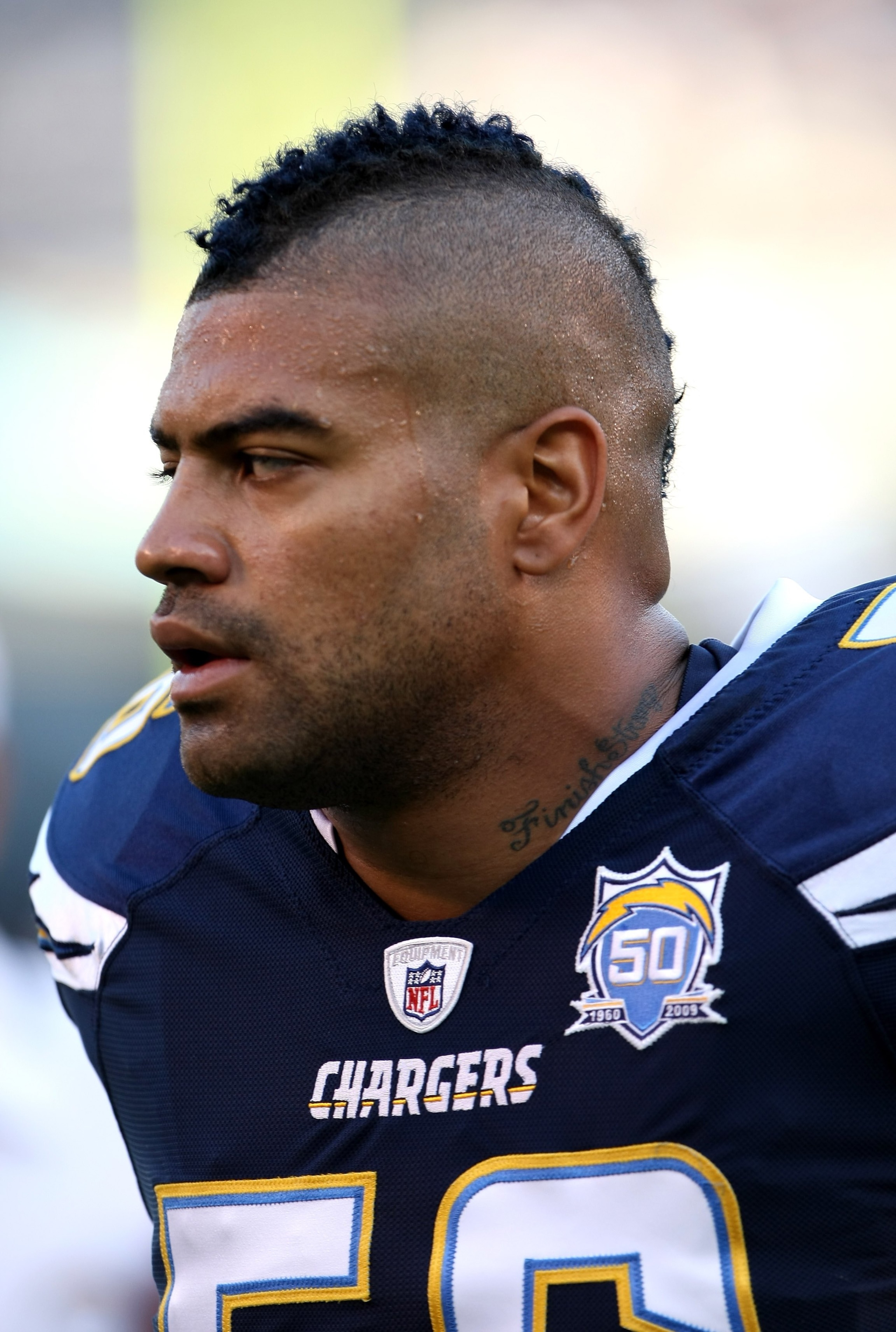 LOS ANGELES, CA - SEPTEMBER 05:  Linebacker Shawne Merriman #56 of the San Diego Chargers warms up for the game with the San Francisco 49ers on September 4, 2009 at Qualcomm Stadium in San Diego, California. The Chargers won 26-7.  (Photo by Stephen Dunn/