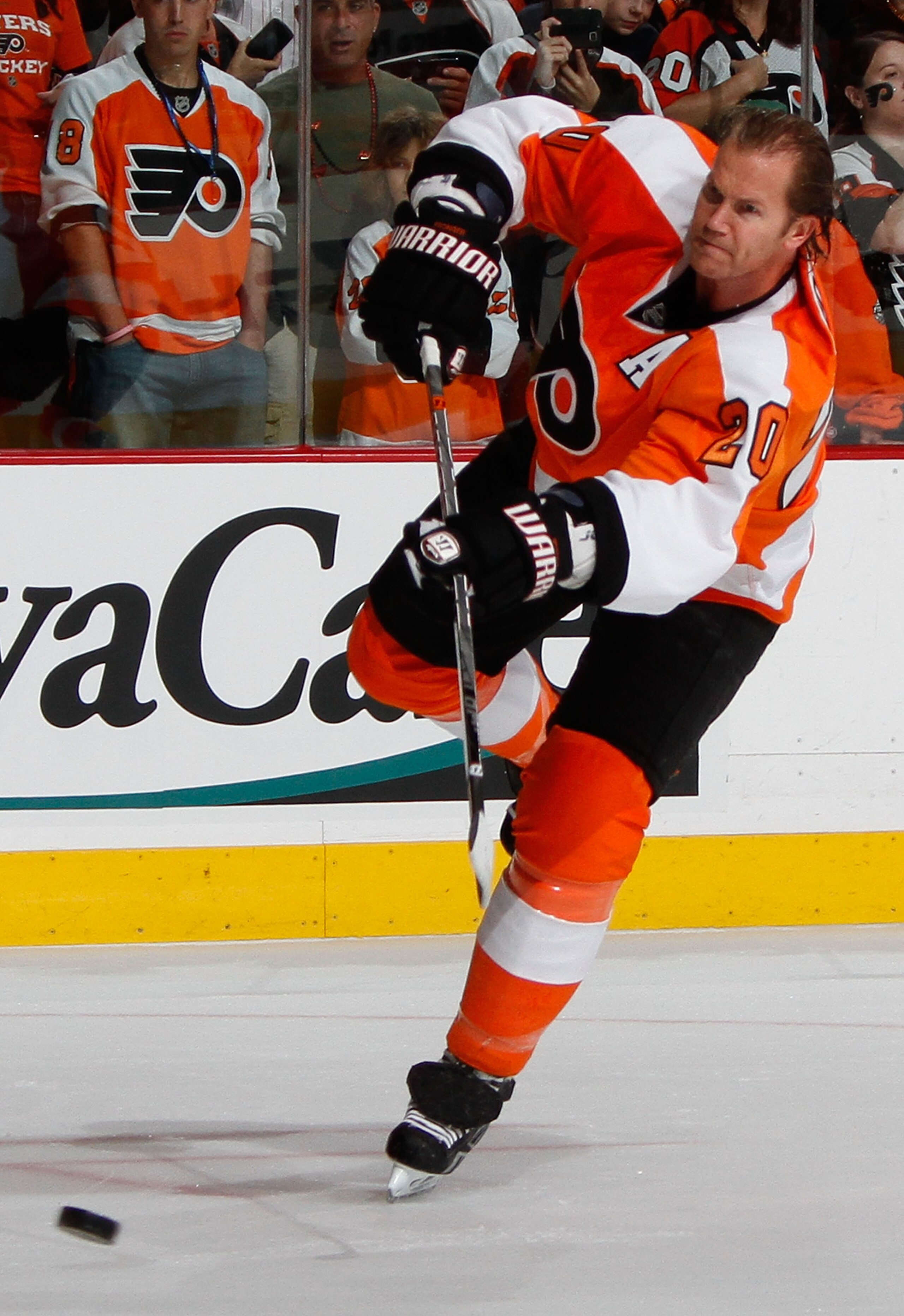 PHILADELPHIA - OCTOBER 11:  Chris Pronger #20 of the Philadelphia Flyers during warmups before a hockey game against the Colorado Avalanche at the Wells Fargo Center on October 11, 2010 in Philadelphia, Pennsylvania.  (Photo by Paul Bereswill/Getty Images