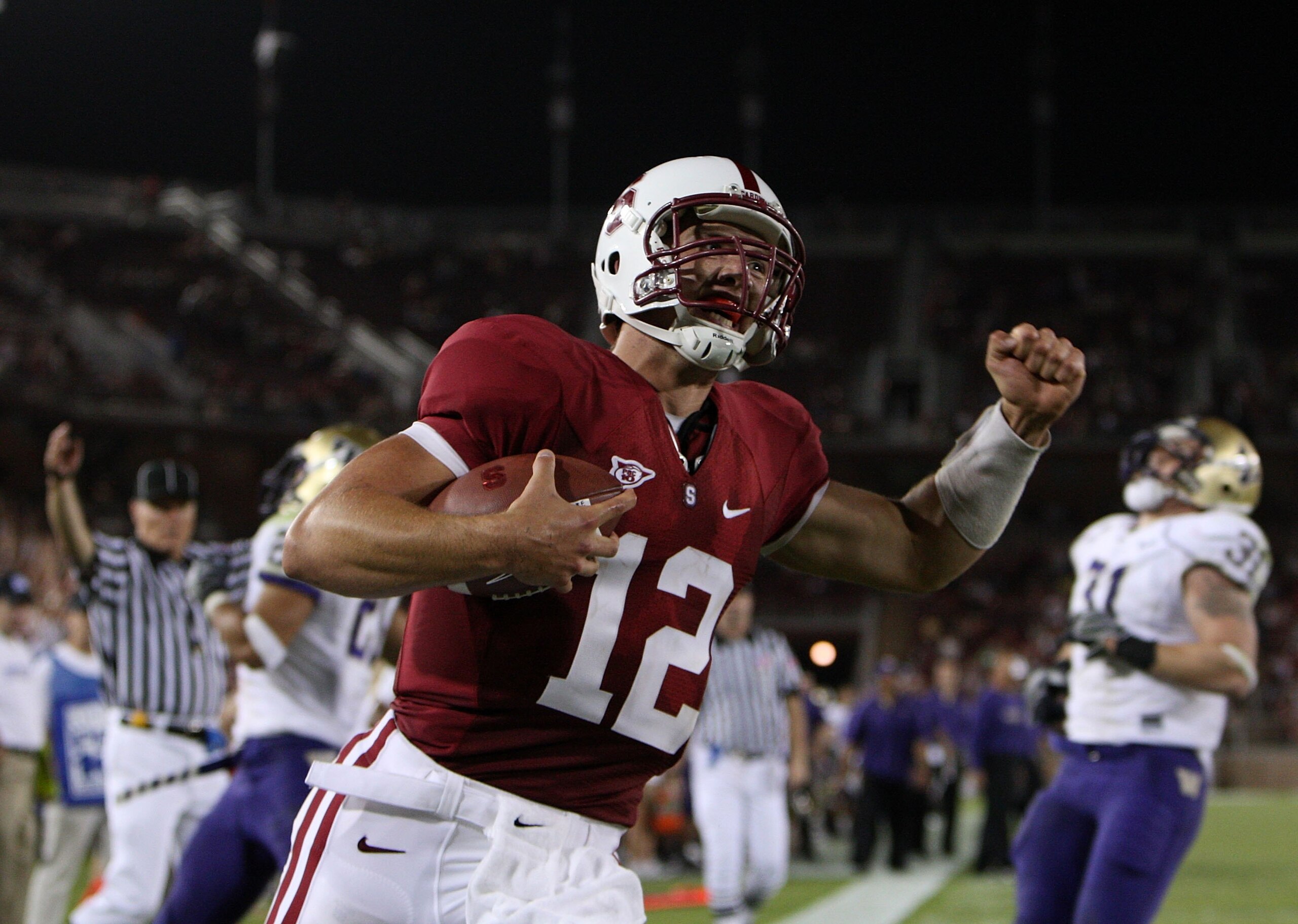 PALO ALTO, CA - SEPTEMBER 26:  Andrew Luck #12 of the Stanford Cardinal in action against the Washington Huskies at Stanford Stadium on September 26, 2009 in Palo Alto, California.  (Photo by Jed Jacobsohn/Getty Images)
