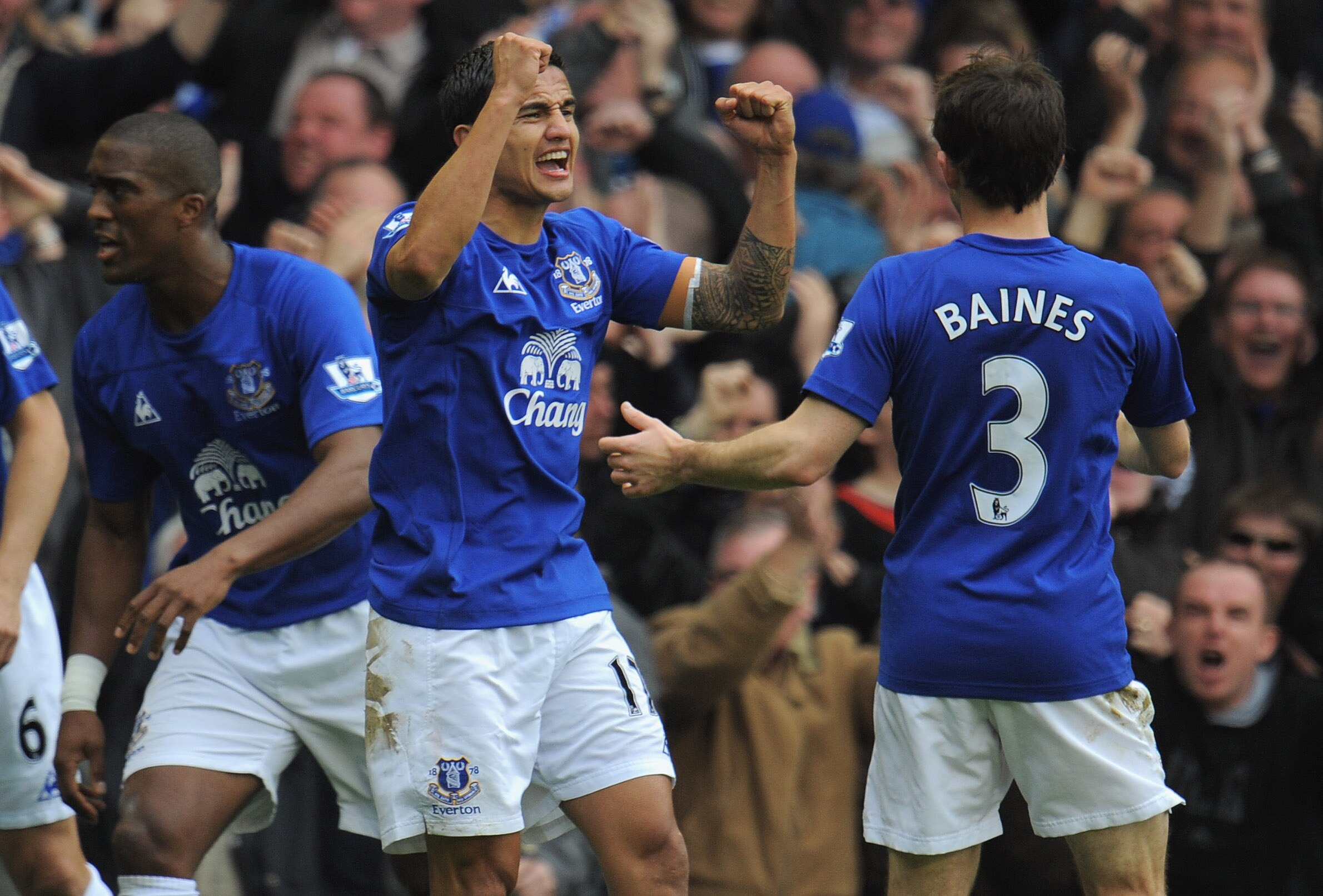 LIVERPOOL, ENGLAND - OCTOBER 17:  Tim Cahill of Everton celebrates scoring the first goal during the Barclays Premier League match between Everton and Liverpool at Goodison Park on October 17, 2010 in Liverpool, England.  (Photo by Michael Regan/Getty Ima
