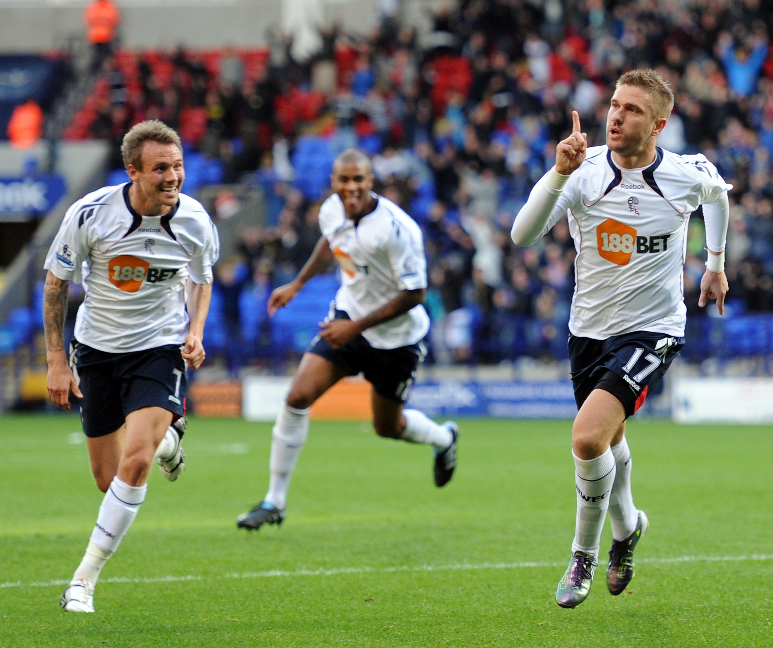 BOLTON, ENGLAND - OCTOBER 16:  Ivan Klasnic of Bolton Wanderers celebrates scoring the winning goal during the Barclays Premier League match between Bolton Wanderers and Stoke City at Reebok Stadium on October 16, 2010 in Bolton, England.  (Photo by Chris