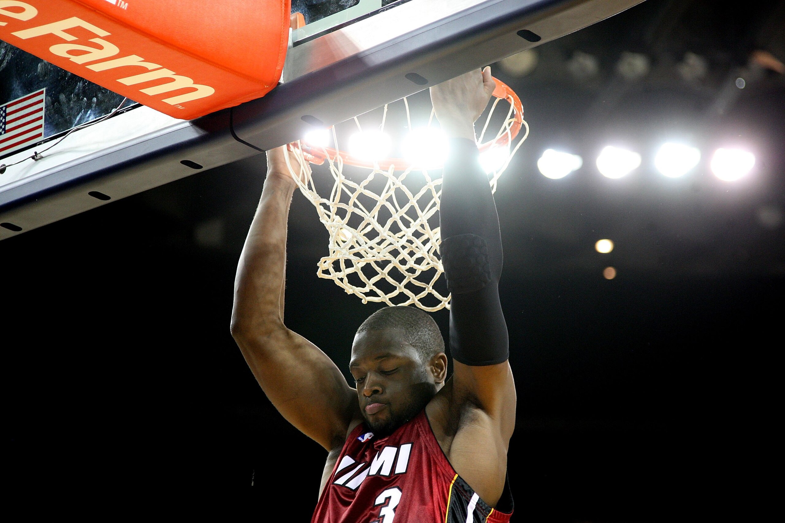 OAKLAND, CA - JANUARY 13:  Dwayne Wade #3 of the Miami Heat in action against the Golden State Warriors during an NBA game at Oracle Arena at Oracle Arena on January 13, 2010 in Oakland, California.  NOTE TO USER: User expressly acknowledges and agrees th