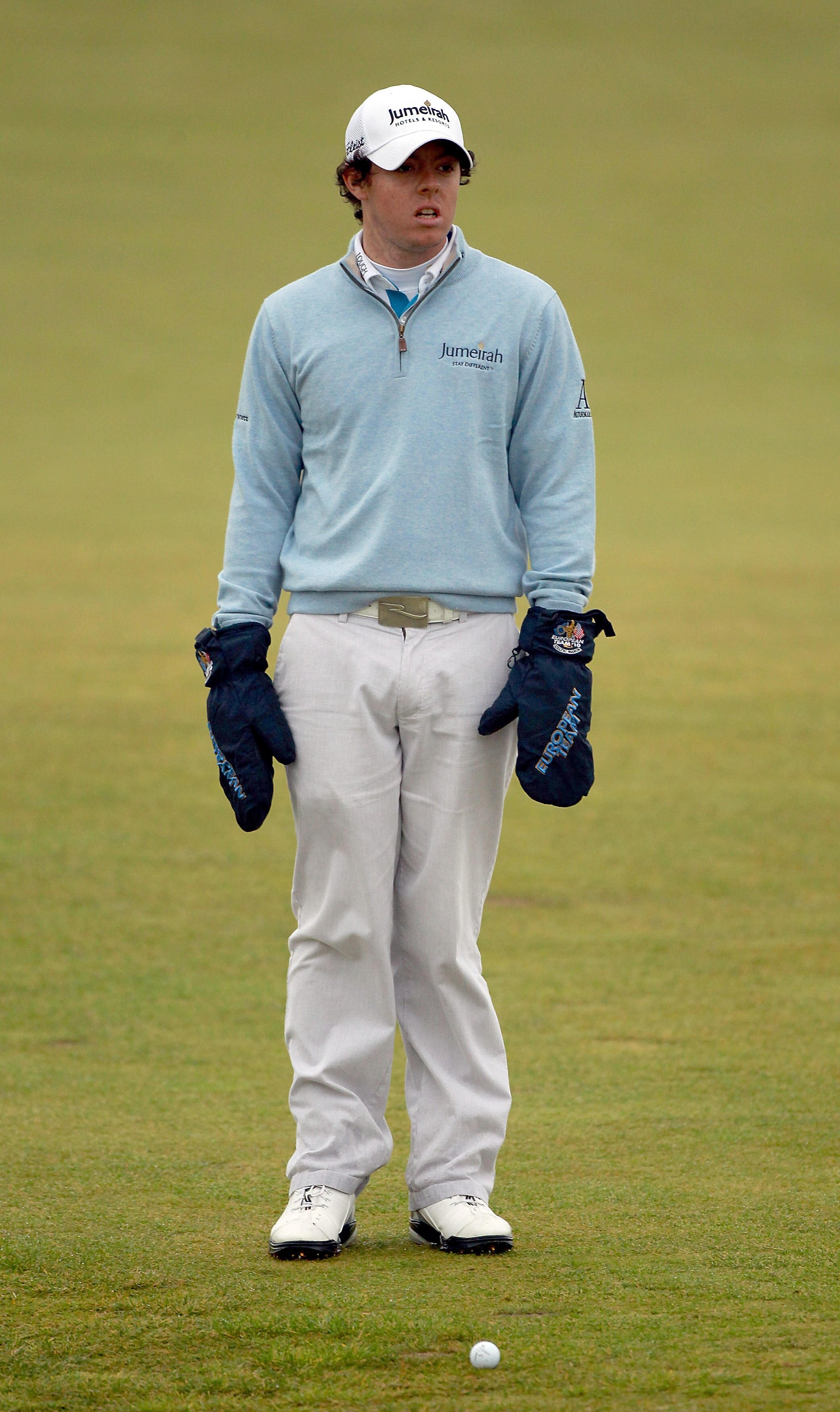 ST ANDREWS, SCOTLAND - OCTOBER 08:  Rory McIlroy of Northern Ireland on the sixth hole during the second round of The Alfred Dunhill Links Championship at The Old Course on October 8, 2010 in St Andrews, Scotland.  (Photo by Warren Little/Getty Images)