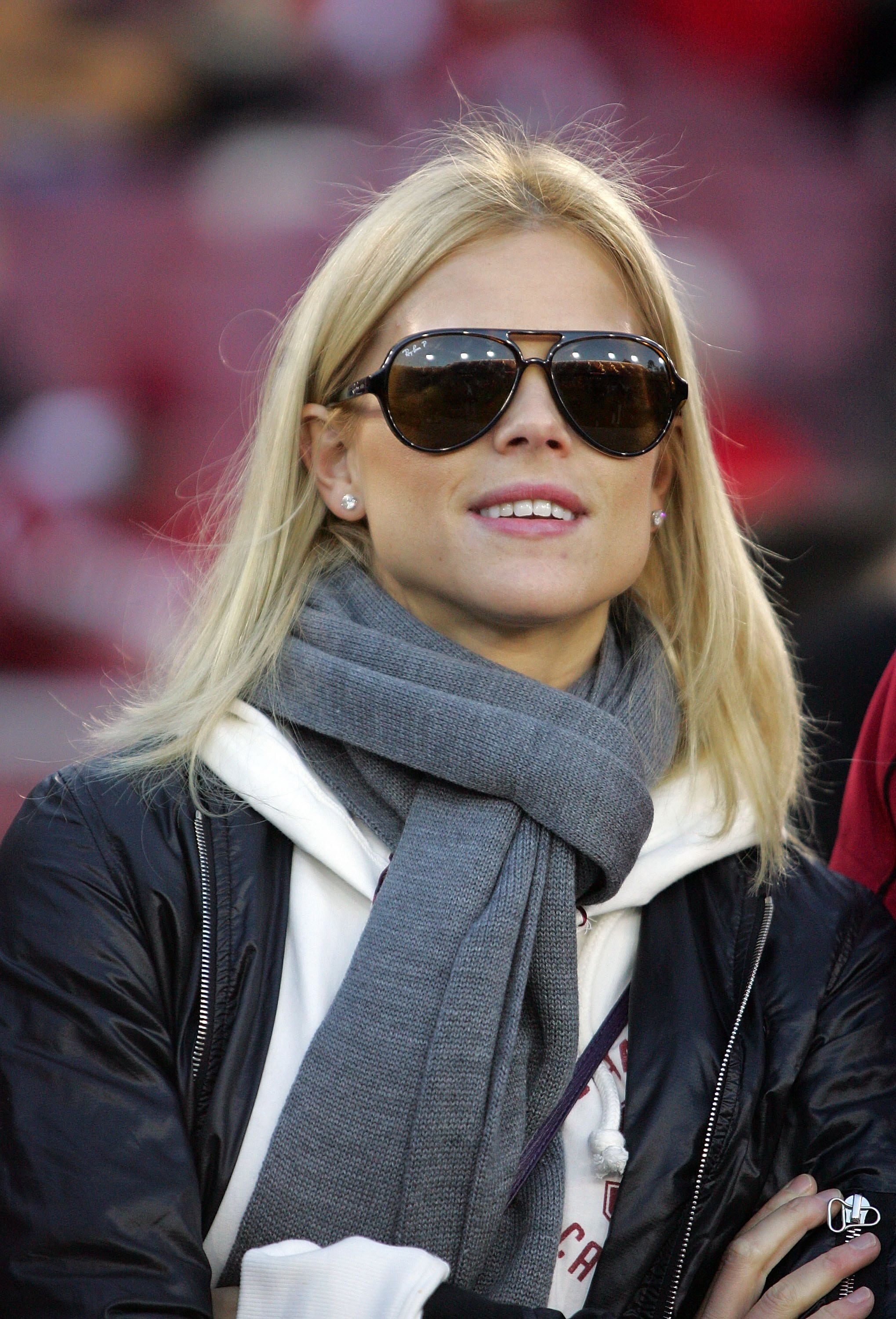 PALO ALTO, CA - NOVEMBER 21:  Tiger Woods'  wife, Elin Nordegren, stands on the sidelines before the Cardinal game against the California Bears at Stanford Stadium on November 21, 2009 in Palo Alto, California.  (Photo by Ezra Shaw/Getty Images)