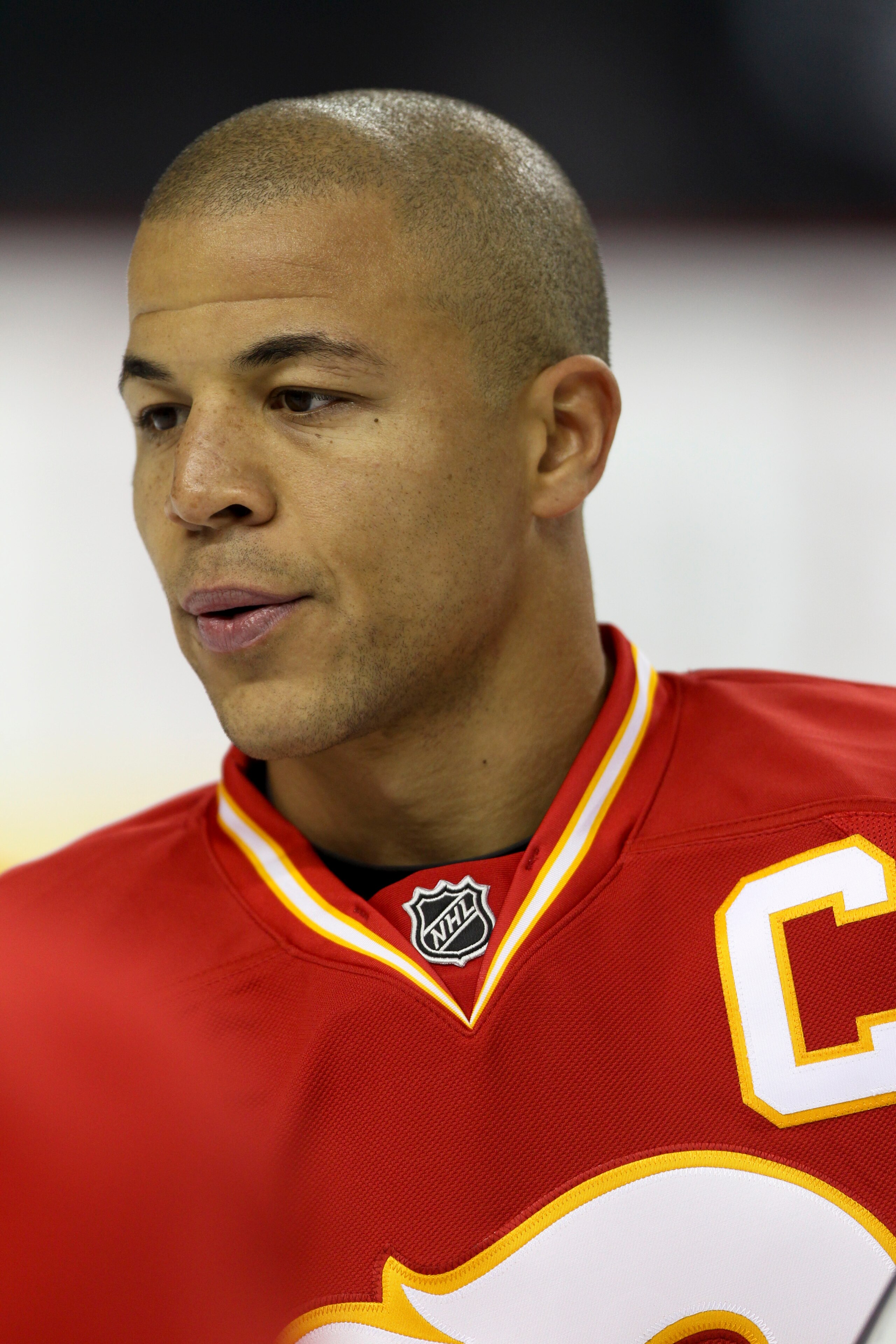 CALGARY, CANADA - OCTOBER 10:  Jarome Iginla #12 of the Calgary Flames during the pregame skate before playing the Los Angeles Kings in NHL action on October 10, 2010 at the Scotiabank Saddledome in Calgary, Alberta, Canada. (Photo by Mike Ridewood/Getty