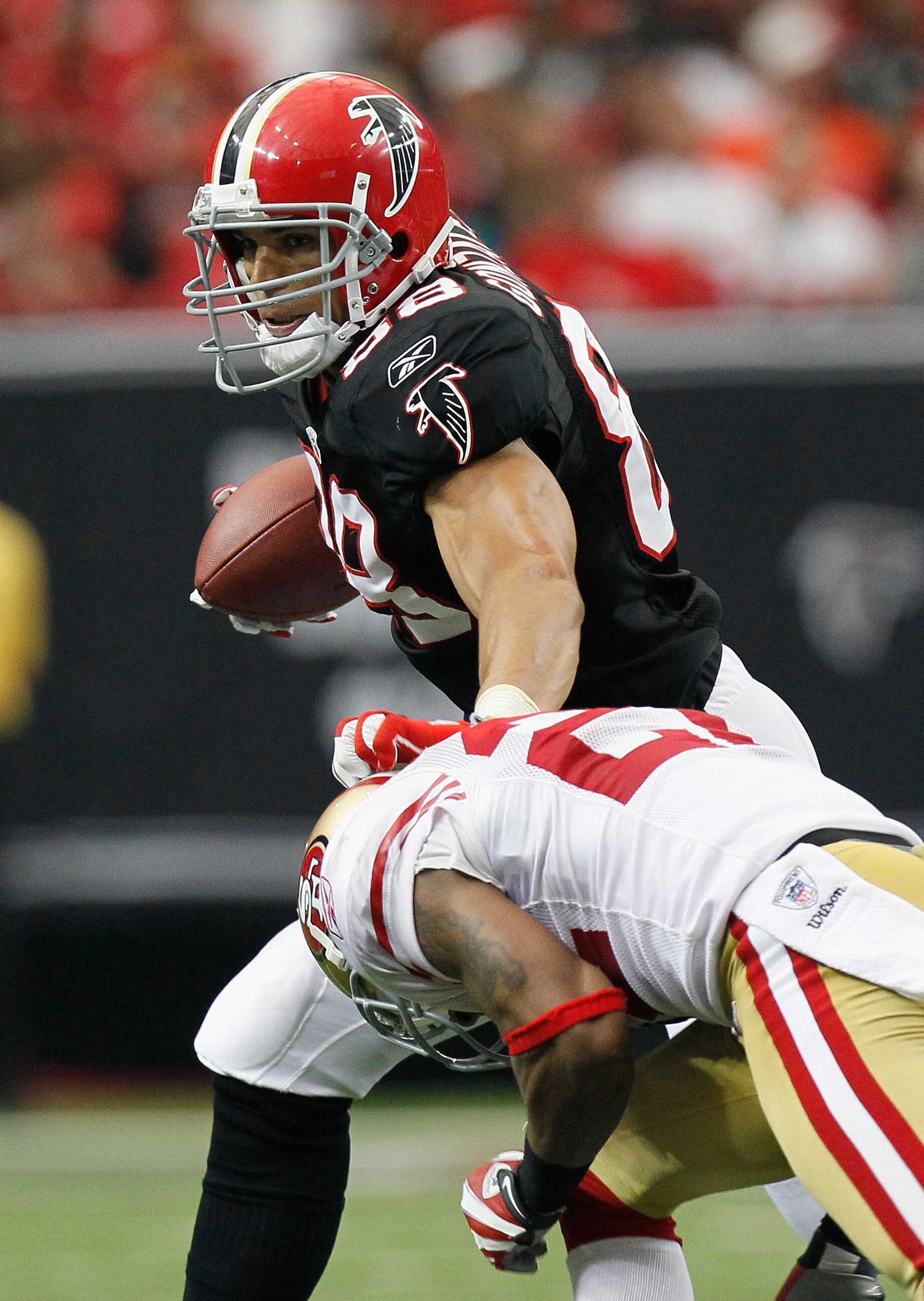 ATLANTA - OCTOBER 03:  Tony Gonzalez #88 of the Atlanta Falcons against the San Francisco 49ers at Georgia Dome on October 3, 2010 in Atlanta, Georgia.  (Photo by Kevin C. Cox/Getty Images)