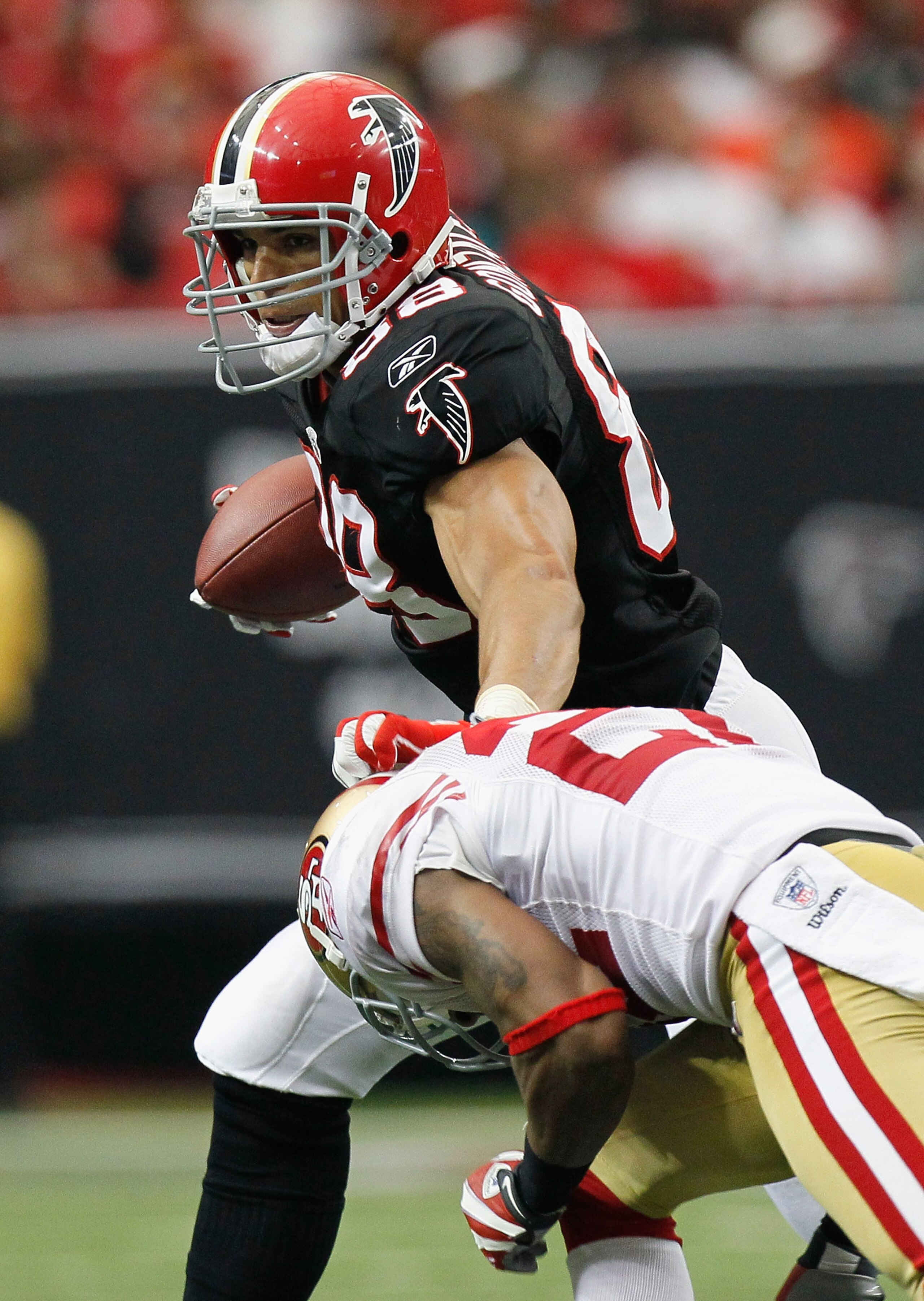 ATLANTA - OCTOBER 03:  Tony Gonzalez #88 of the Atlanta Falcons against the San Francisco 49ers at Georgia Dome on October 3, 2010 in Atlanta, Georgia.  (Photo by Kevin C. Cox/Getty Images)